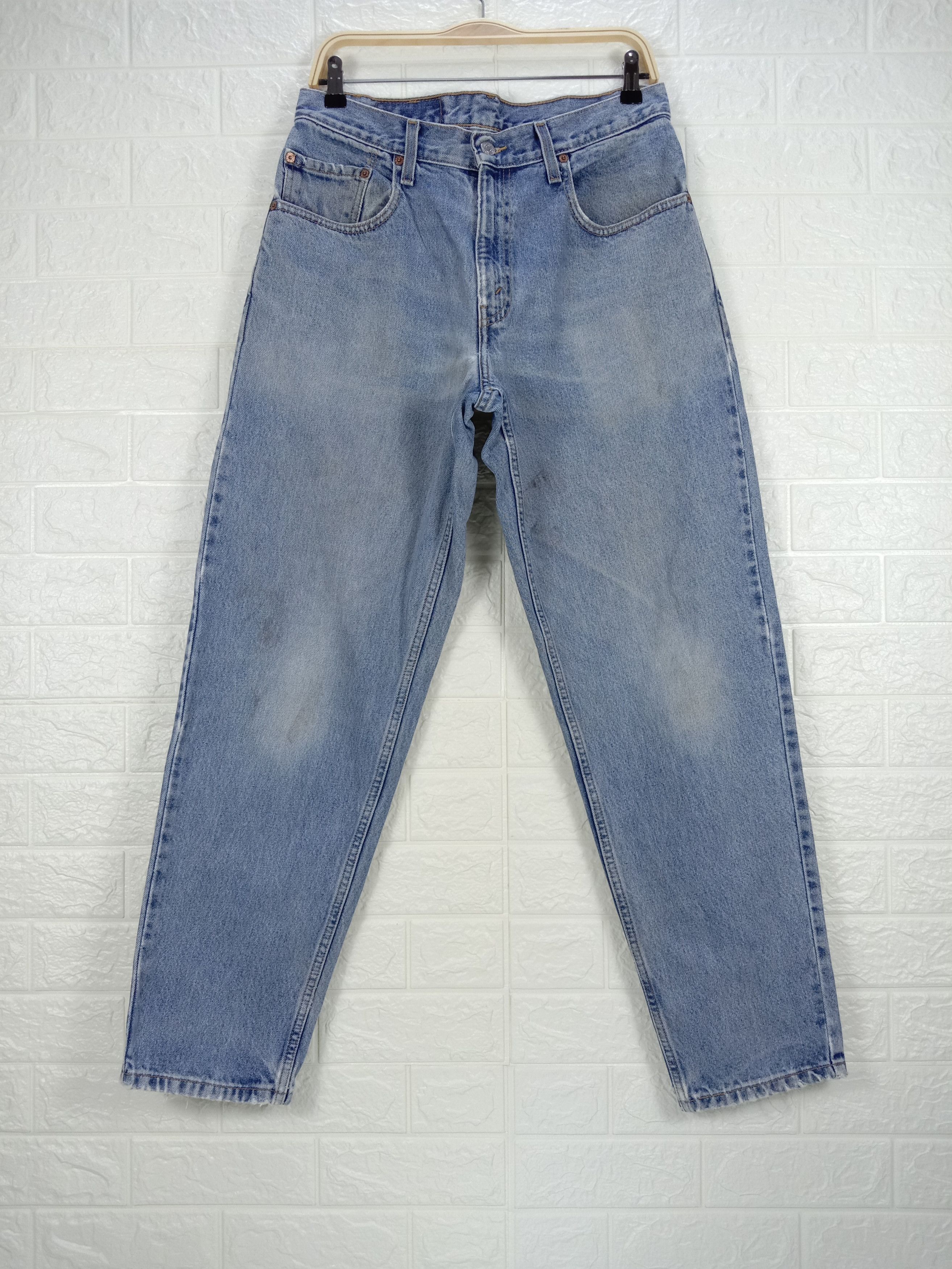 Levi's Vintage Levi's 560 Jeans Loose Fit Tapered Leg Denim Size US 31 - 1 Thumbnail