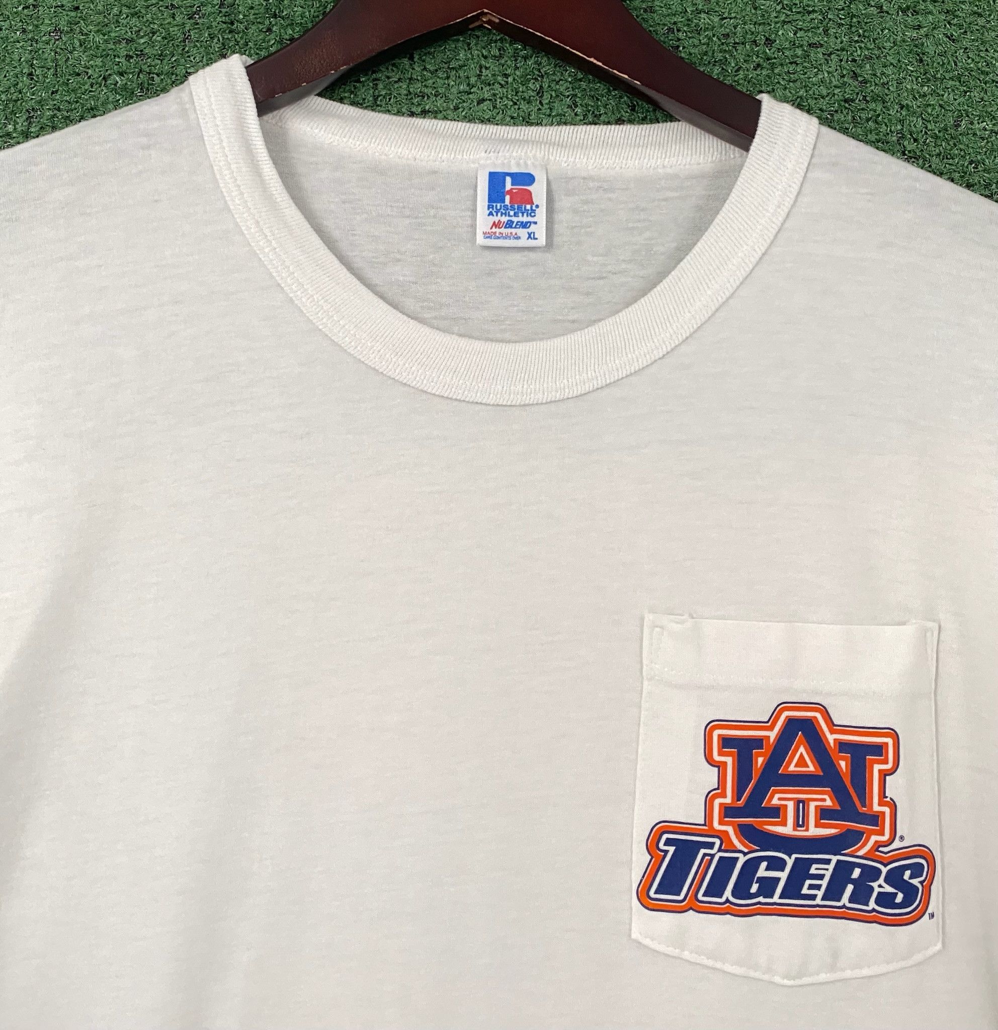 Russell Athletic 90’s Russell Athletic Auburn Tigers Pocket T-shirt Size XL Size US XL / EU 56 / 4 - 2 Thumbnail