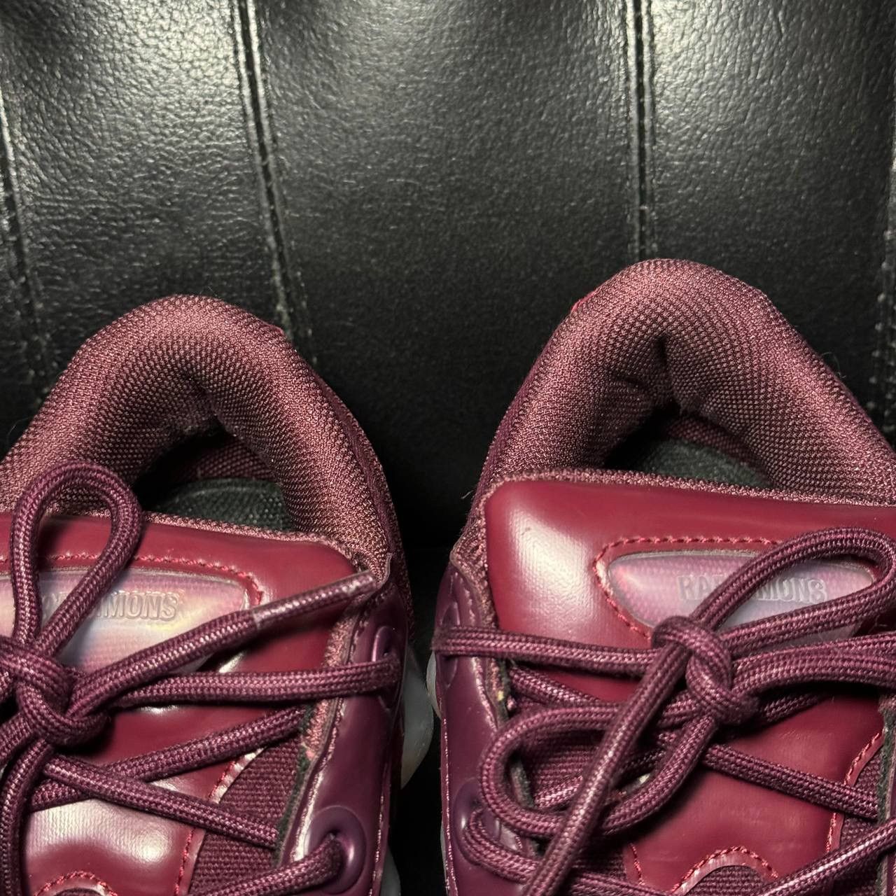 Adidas × Raf Simons 8,5us Adidas Raf Simons Ozweego Burgundy Size US 8.5 / EU 41-42 - 6 Thumbnail