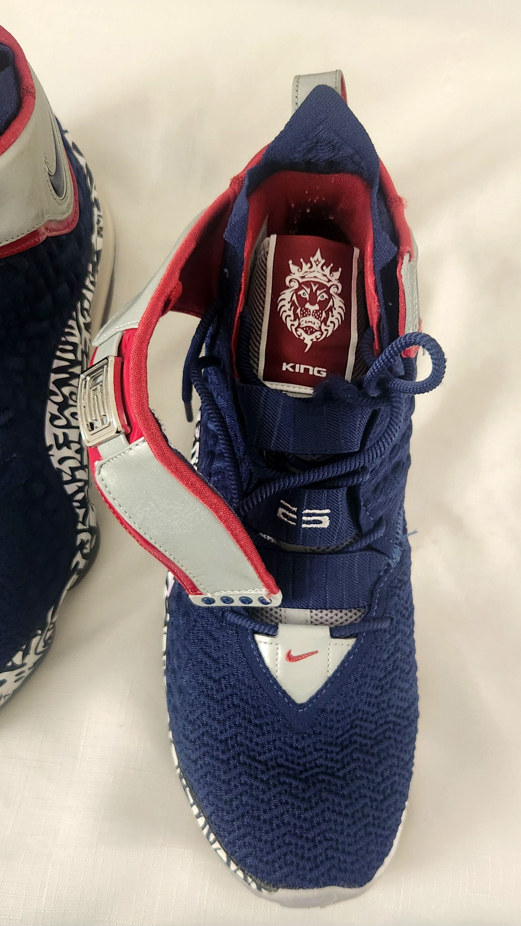 Nike Nike LeBron 17 EP LeBron 4 Cold Blue Graffiti CT6052-400 14 Size US 14 / EU 47 - 12 Thumbnail