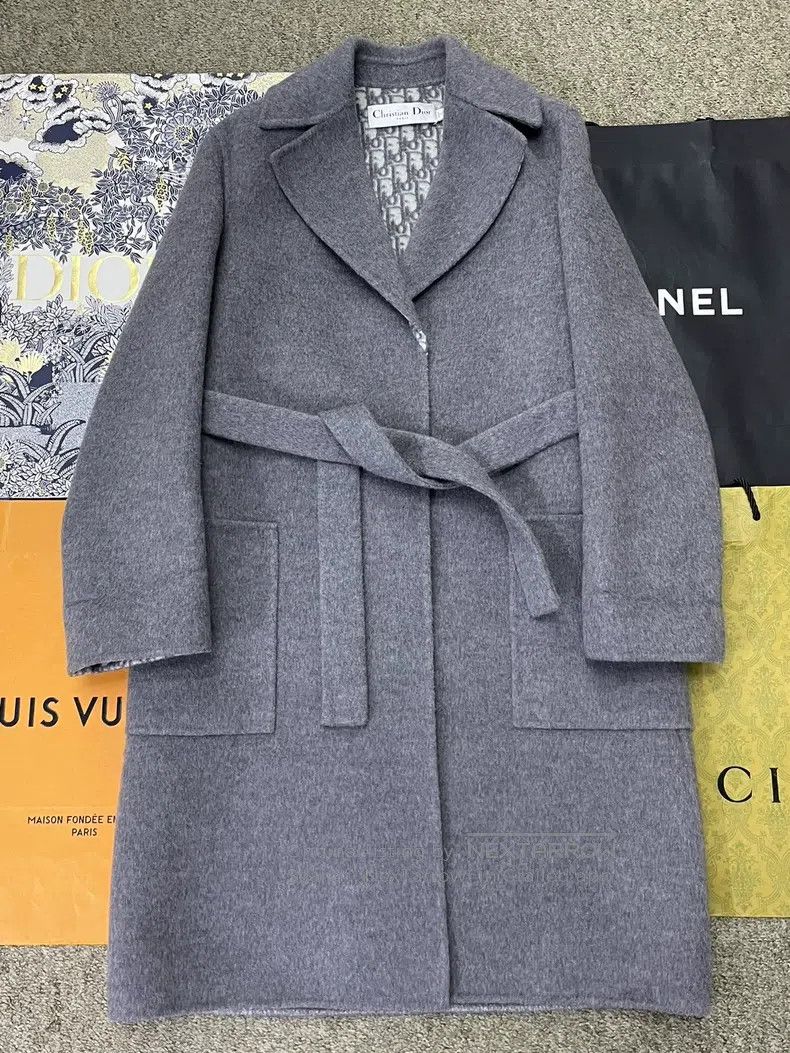 Dior Dior Double-sided woollen coat with gray inner flower lace Size XS / US 0-2 / IT 36-38 - 1 Thumbnail