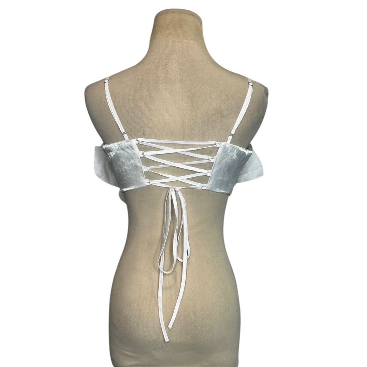 Shein Shein Bae white flowers back lace up crop top size Small Size S / US 4 / IT 40 - 13 Thumbnail