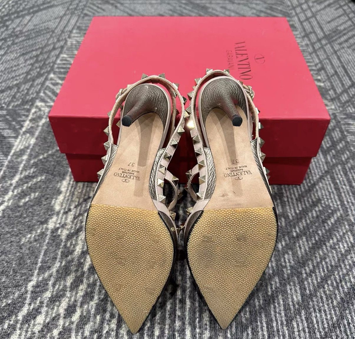 Valentino Valentino Grained Leather Studded High Heels J42 Size US 7 / IT 37 - 6 Thumbnail
