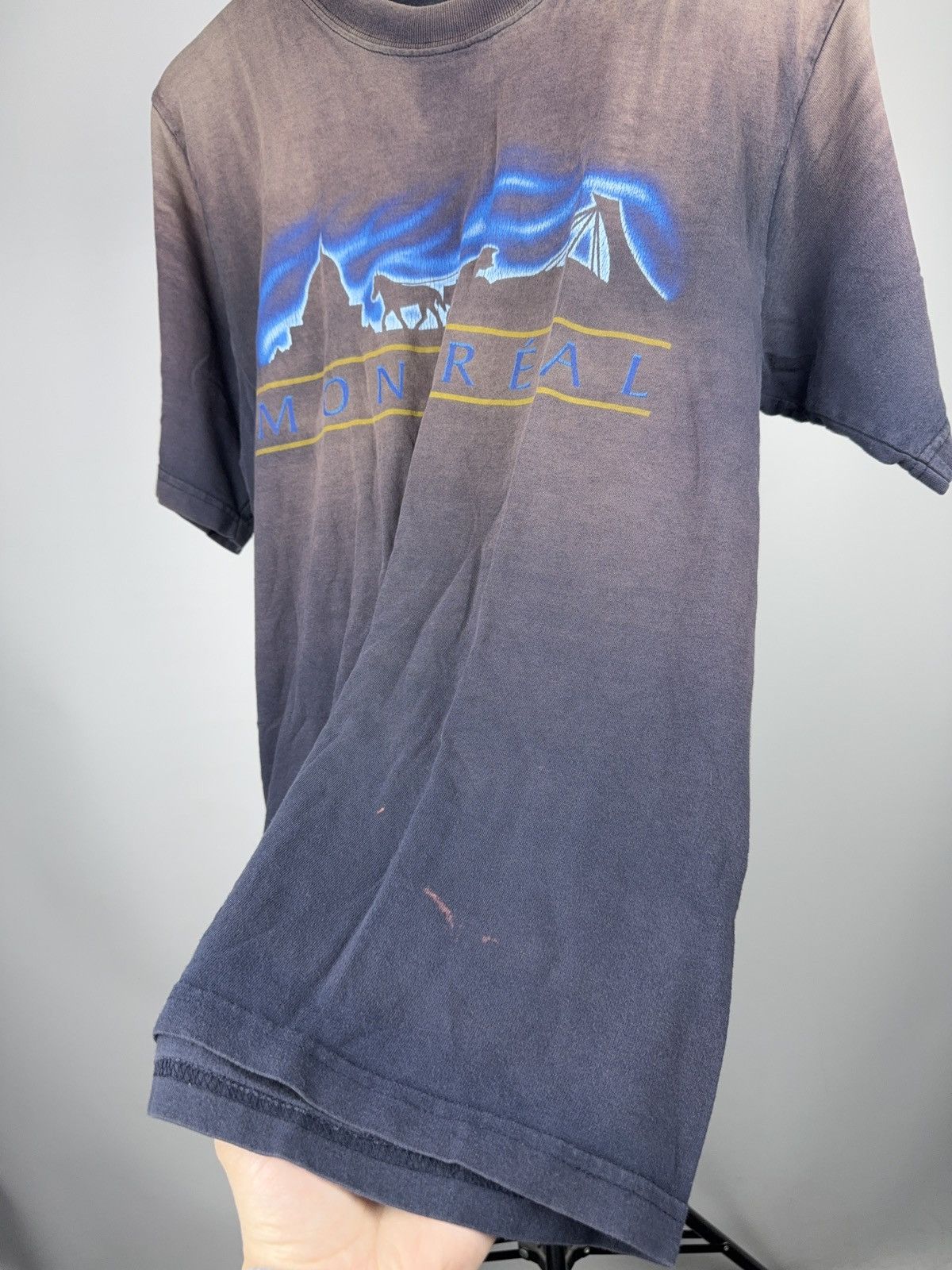 Vintage 90s Retro Vintage Montreal Canada Skyline Graphic T-Shirt Size US M / EU 48-50 / 2 - 4 Thumbnail