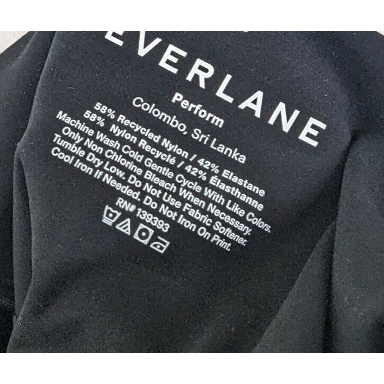 Everlane Everlane Shorts Women Medium Black Perform Bike High Rise Size 30" / US 8 / IT 44 - 3 Thumbnail