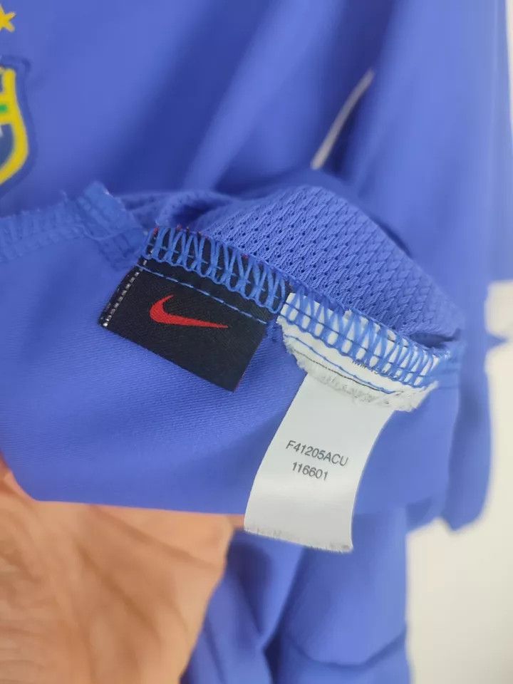 Nike Nike vintage BRAZIL 2004 -2006 AWAY FOOTBALL Kit SHIRT Size US XL / EU 56 / 4 - 7 Thumbnail