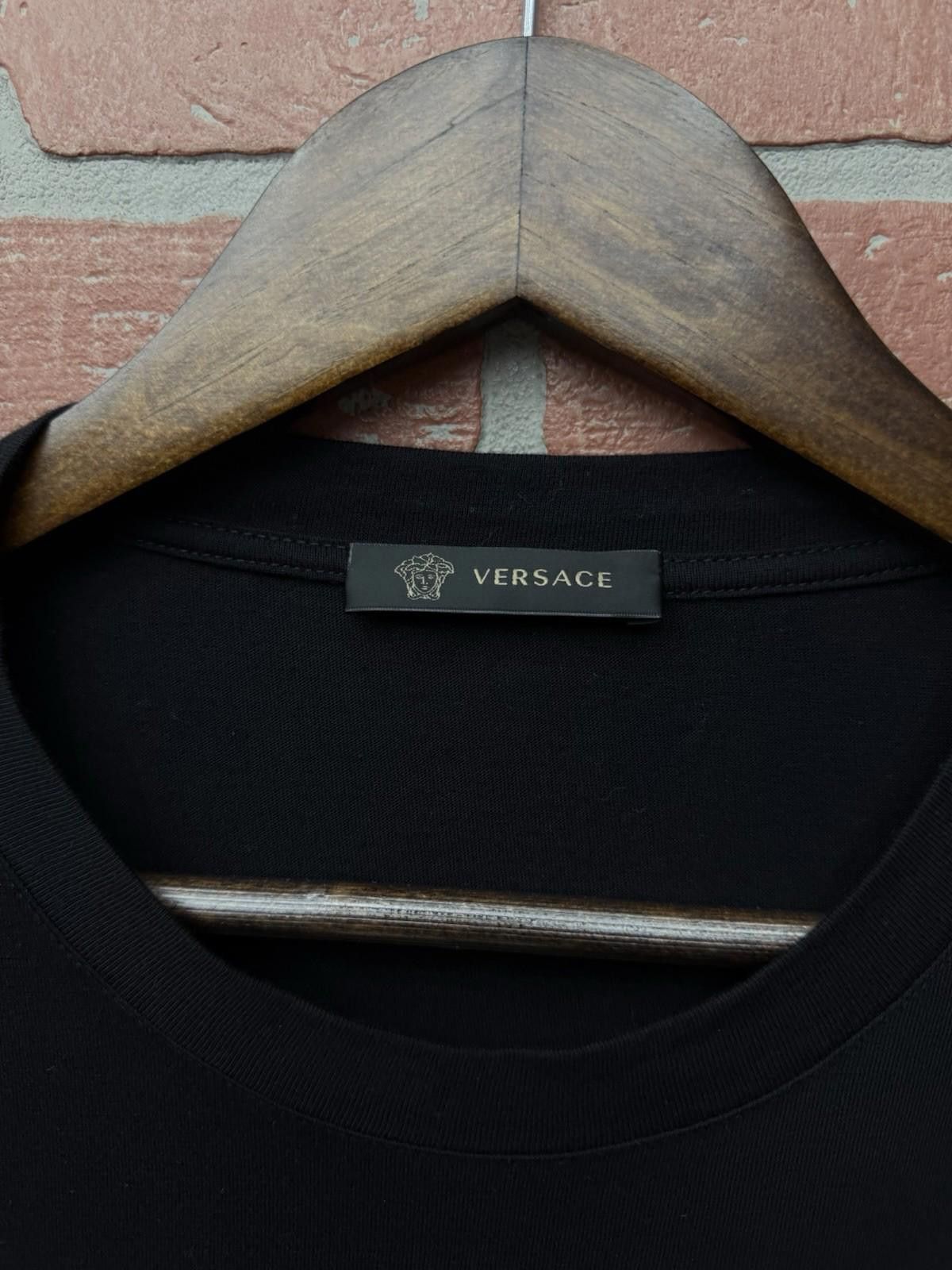 Versace Versace Black T-Shirt Men’s Size Small | Gold Logo Tee | Size US S / EU 44-46 / 1 - 8 Thumbnail