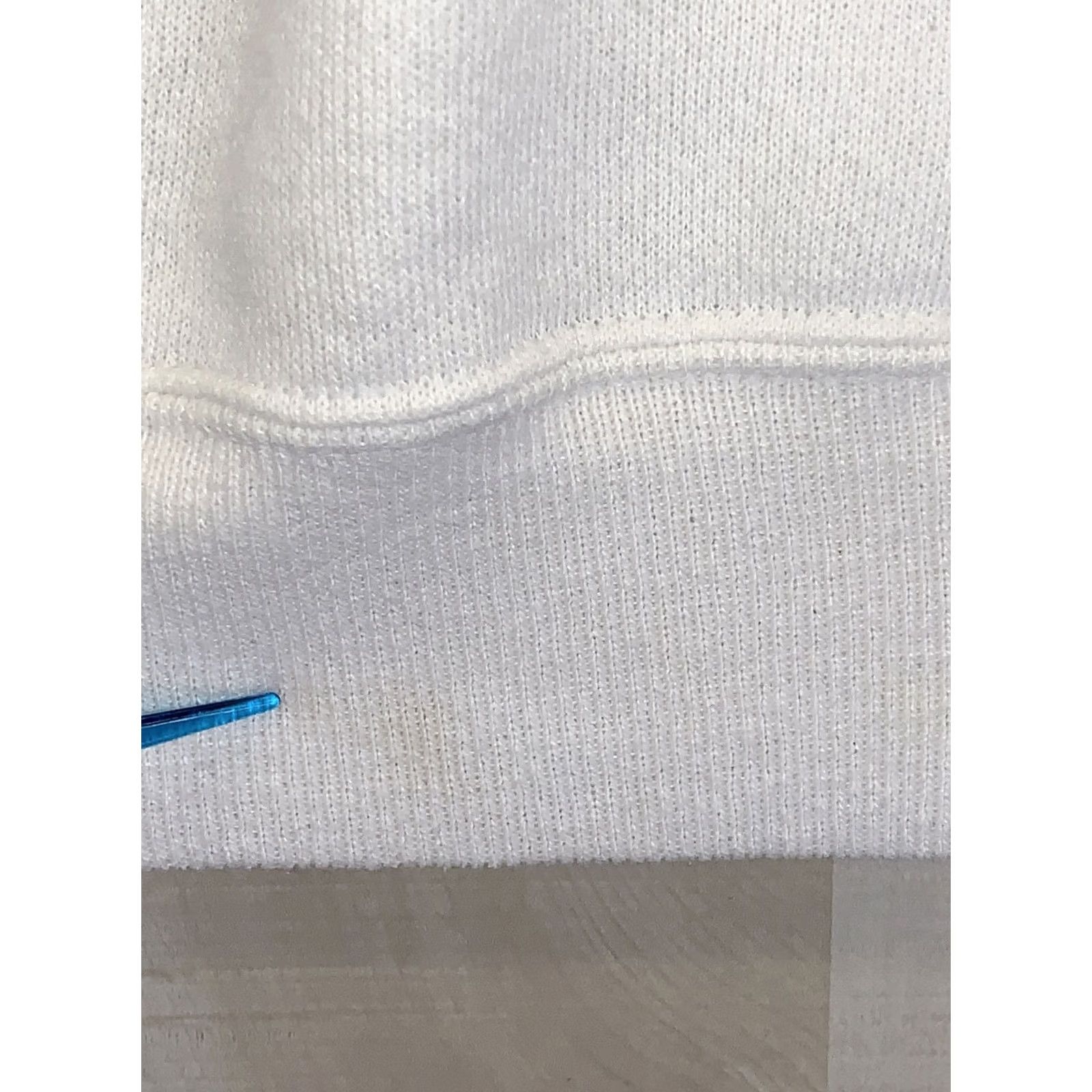 Hanes VINTAGE Hanes Sweatshirt Denim Butterflies Gel Art White Womens Large 90s Pullover Crew Neck Long Sleeve Size L / US 10 / IT 46 - 4 Thumbnail