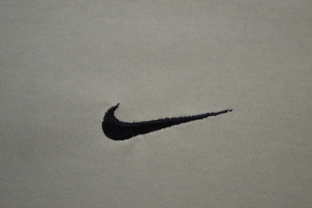 Nike × Vintage Vintage 90s Nike t-shirt XL (16-18) Size XL / US 12-14 / IT 48-50 - 4 Thumbnail