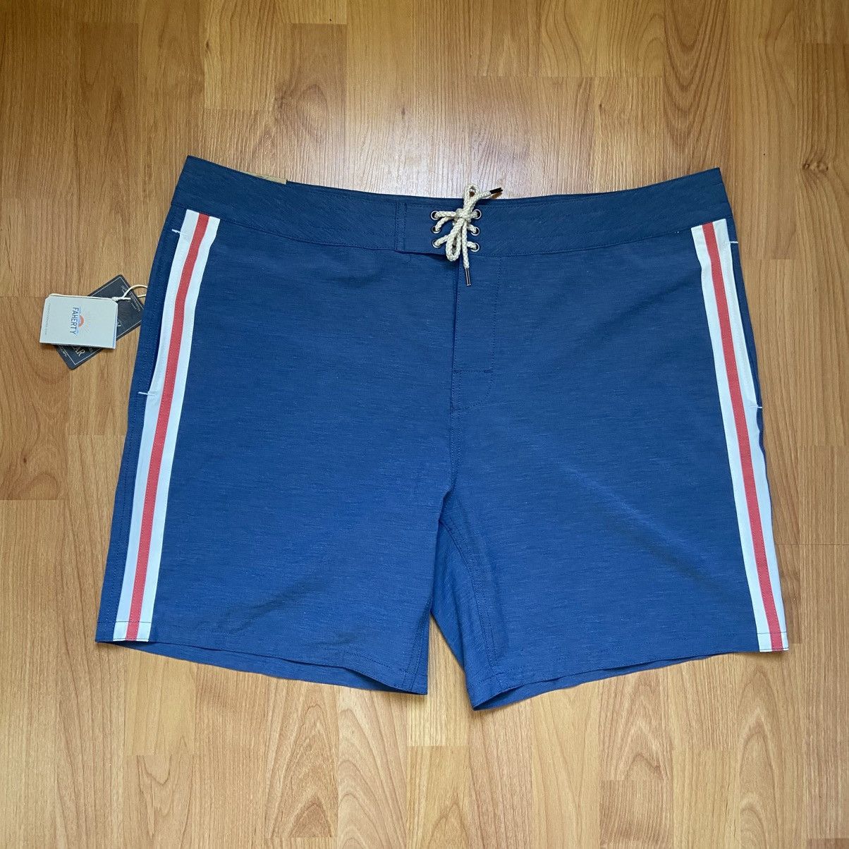Faherty NWT Faherty Retro Surf Stripe 7” Board Shorts Trunks Mens 40 Size US 40 / EU 56 - 1 Thumbnail