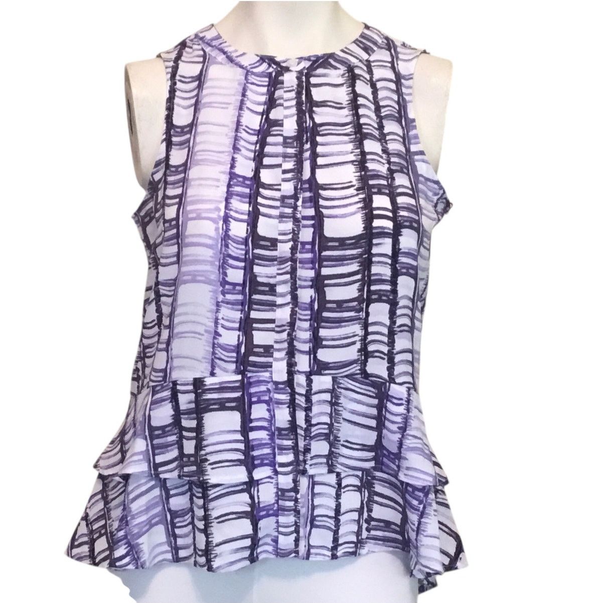 Vera Wang Simply Vera Wang XS Simply Tunic Top Flounce Hem NWT $34.99 Size XS / US 0-2 / IT 36-38 - 1 Thumbnail