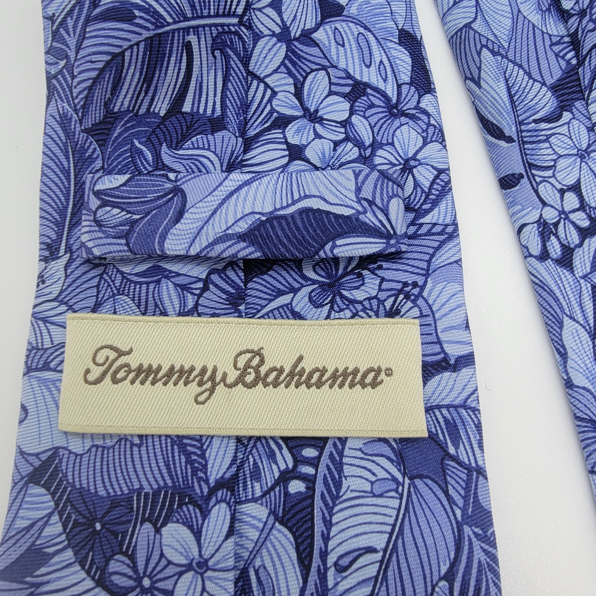 Tommy Bahama Vintage Tommy Bahama 100% Silk Tie Blue Leaves Flowers rare Size ONE SIZE - 3 Thumbnail