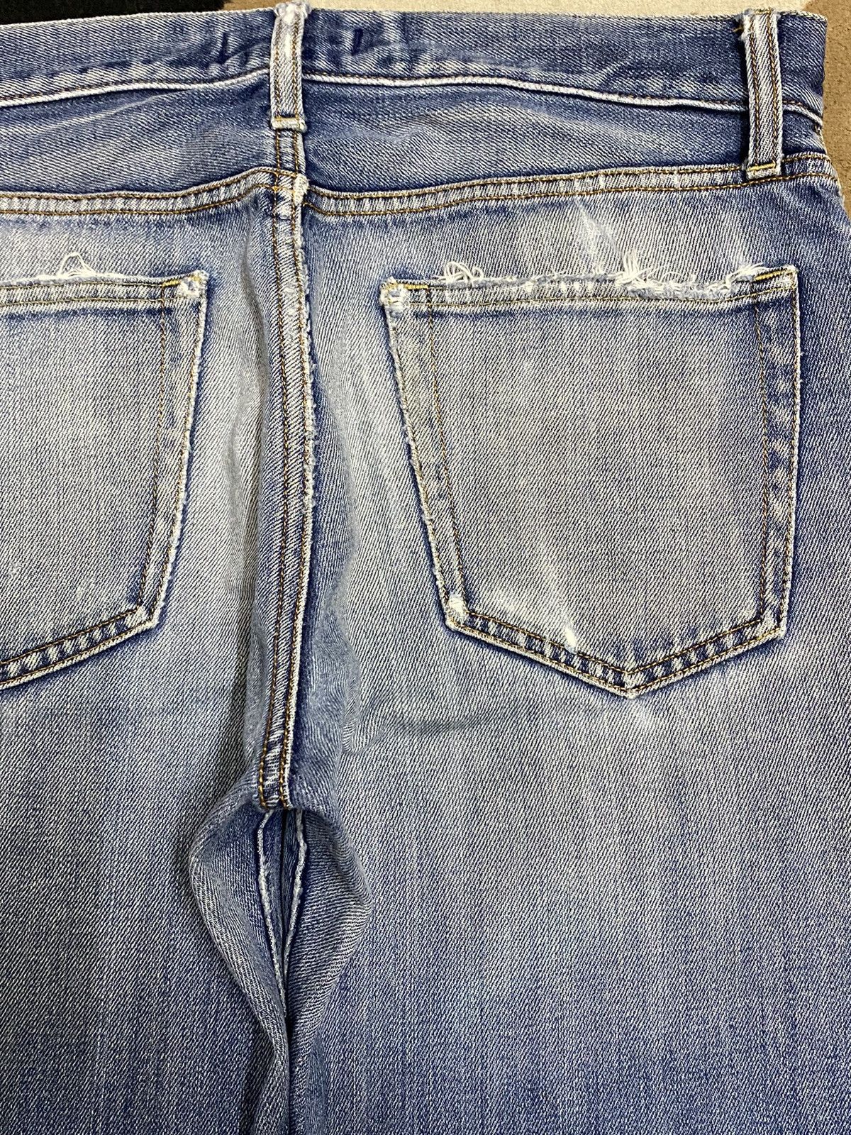 Japanese Brand Vintage Uniqlo Blue Wash Distressed Jeans Size US 32 / EU 48 - 14 Thumbnail