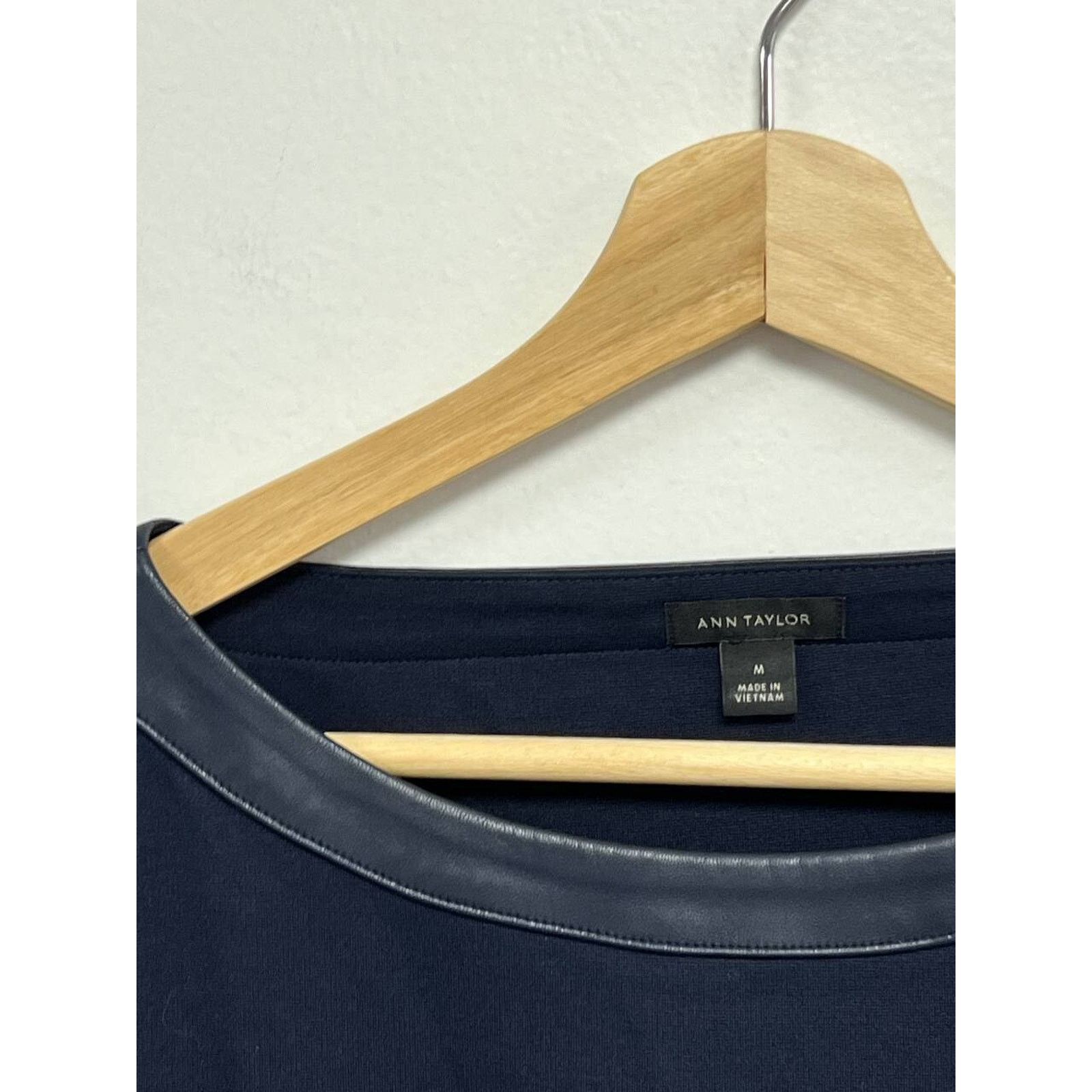 Ann Taylor Ann Taylor Women 3/4 Sleeve top Long Sleeve Size M A000709 Size M / US 6-8 / IT 42-44 - 3 Thumbnail