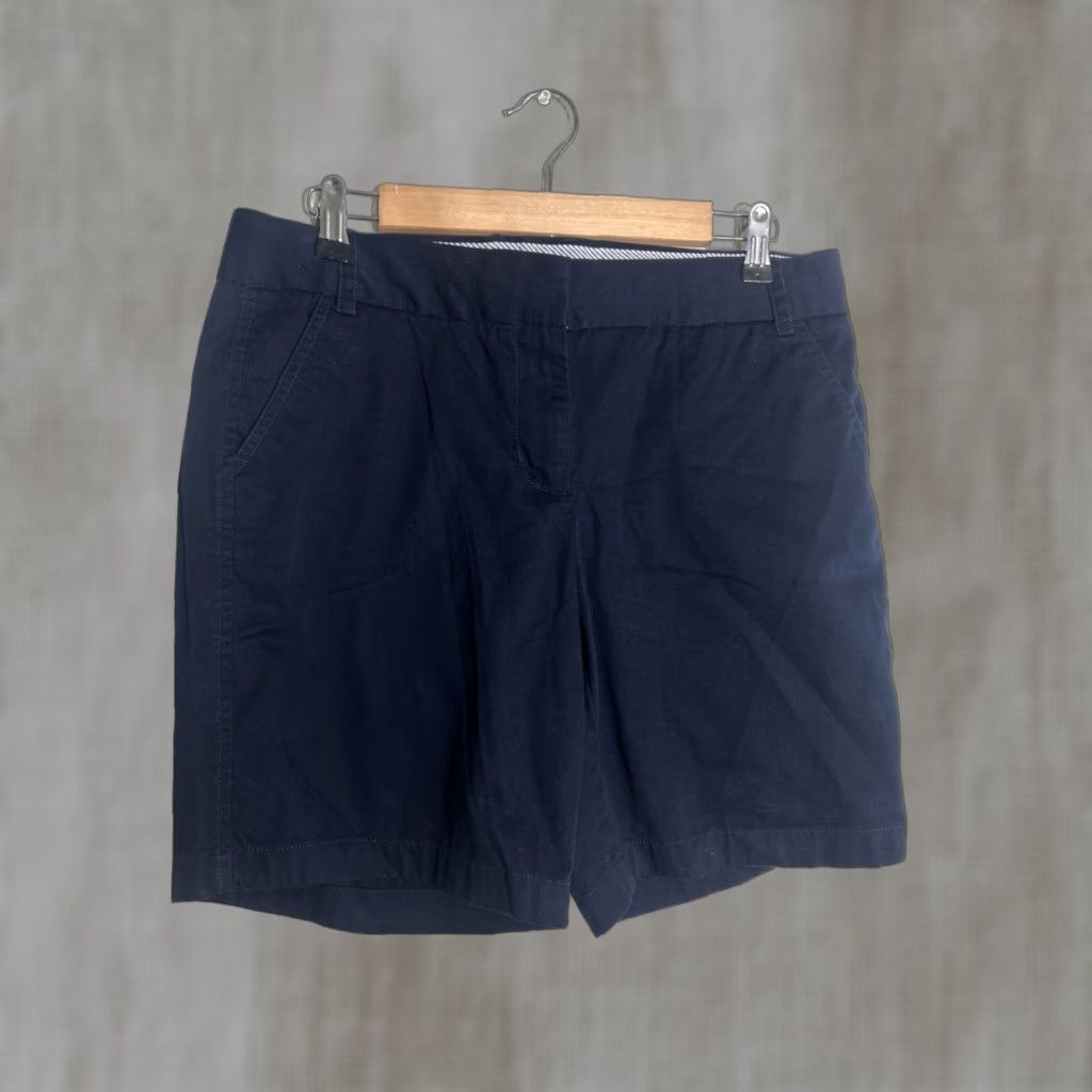J.Crew J.CREW Chino Shorts Women’s 10 Navy Blue 32x9 Size 32" / US 10 / IT 46 - 1 Thumbnail
