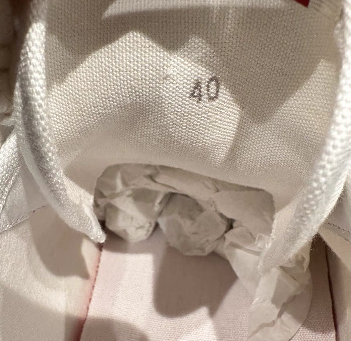Christian Louboutin Christian Louboutin White Platform Canvas Sneakers J42 Size US 7 / EU 40 - 7 Thumbnail