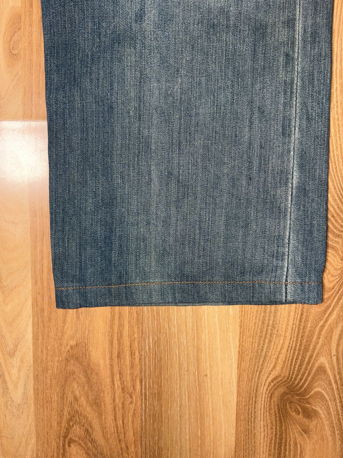 Vintage 2005 Levi’s 501 Original Fit - Medium Wash - 36x30