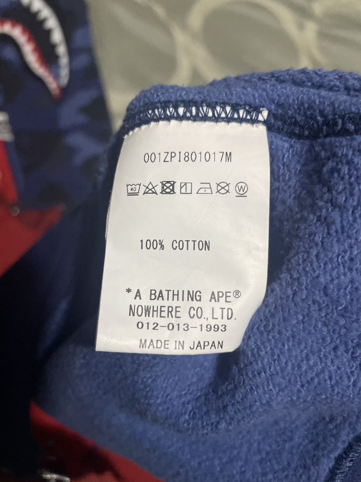 Bape Bape half red camo blue camo shark hoodie S Size US S / EU 44-46 / 1 - 6 Thumbnail