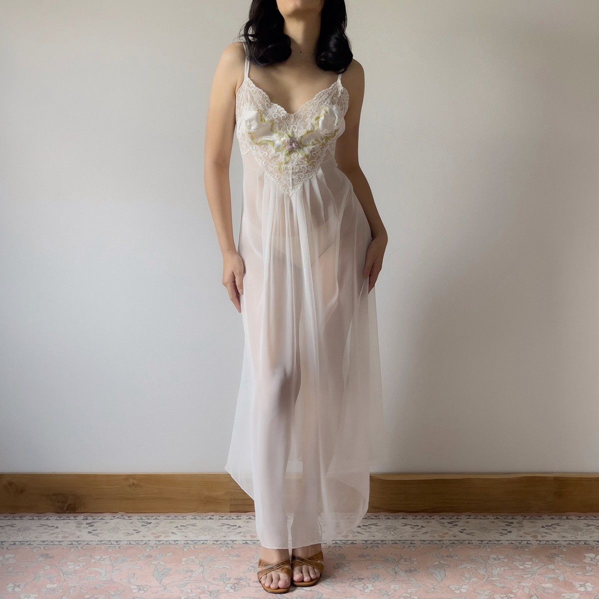 Victoria's Secret × Vintage Romantic White Chiffon Sheer Slip Gown (S-M) Size M / US 6-8 / IT 42-44 - 4 Thumbnail