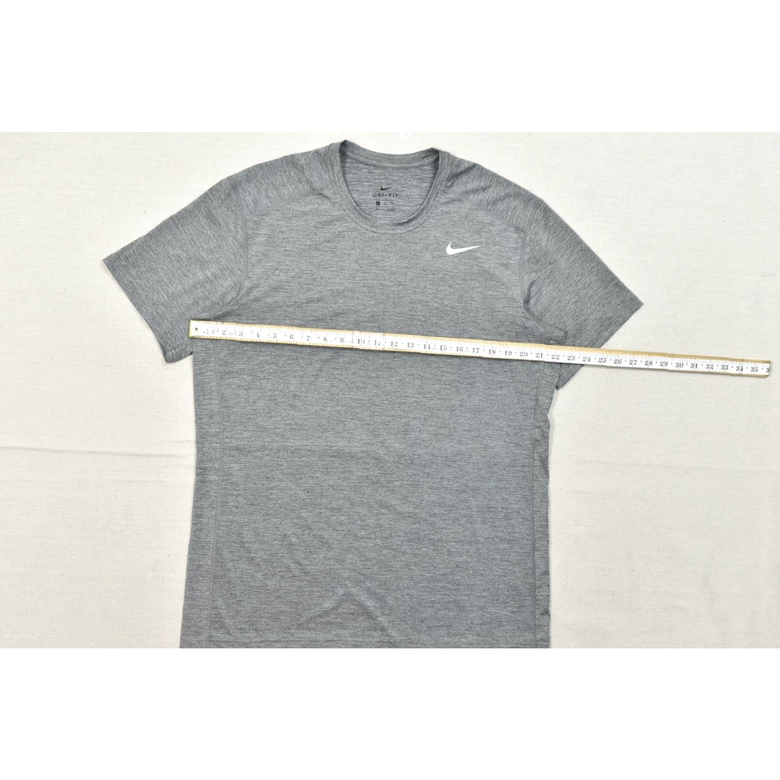 Nike Nike Dri-Fit Shirt Men XL Gray Heathered Short Sleeve Training Shirt Activewear Size US XL / EU 56 / 4 - 8 Thumbnail