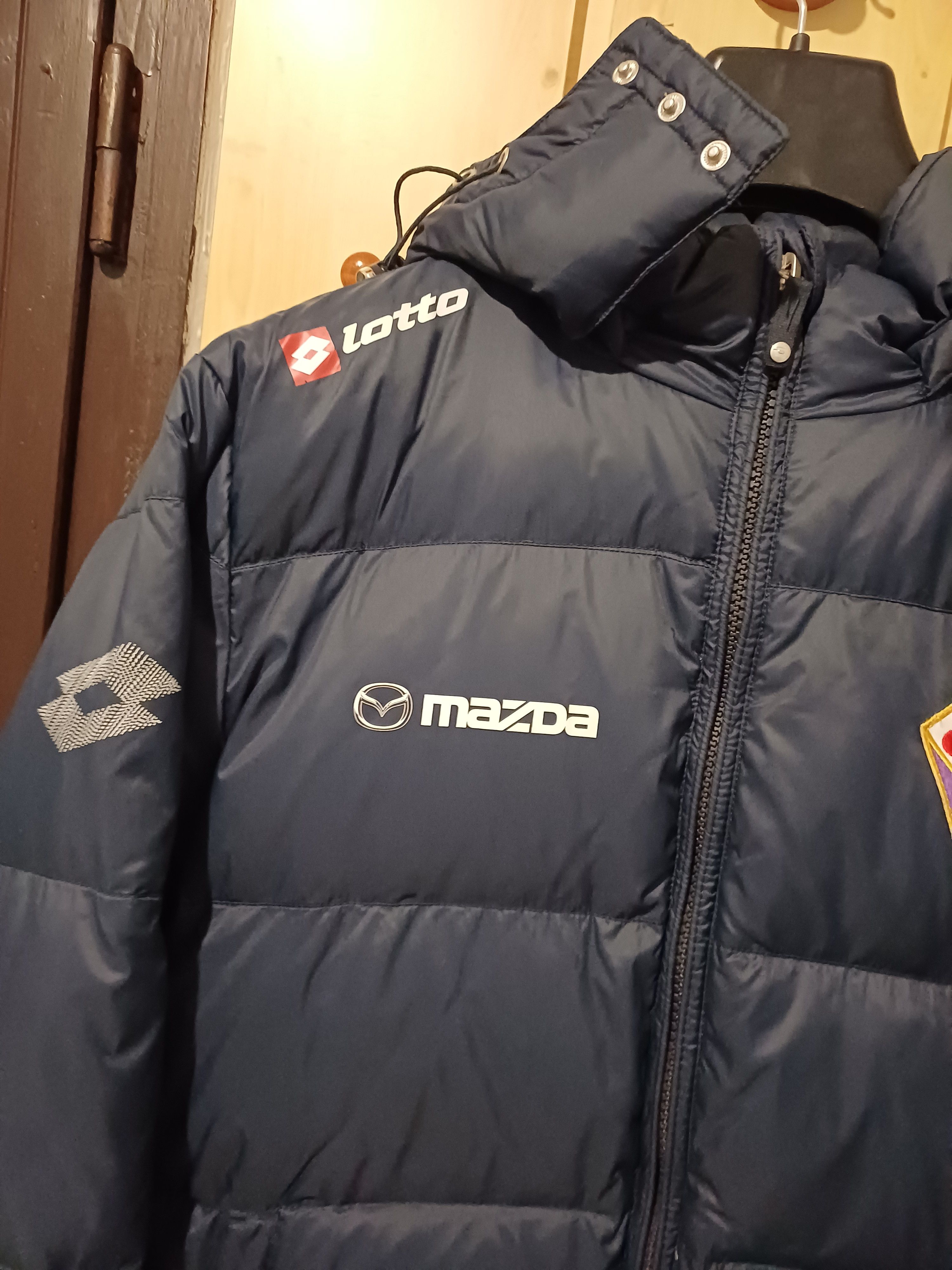 Lotto Sport Fiorentina 2011/12 feather jacket Size US L / EU 52-54 / 3 - 5 Thumbnail