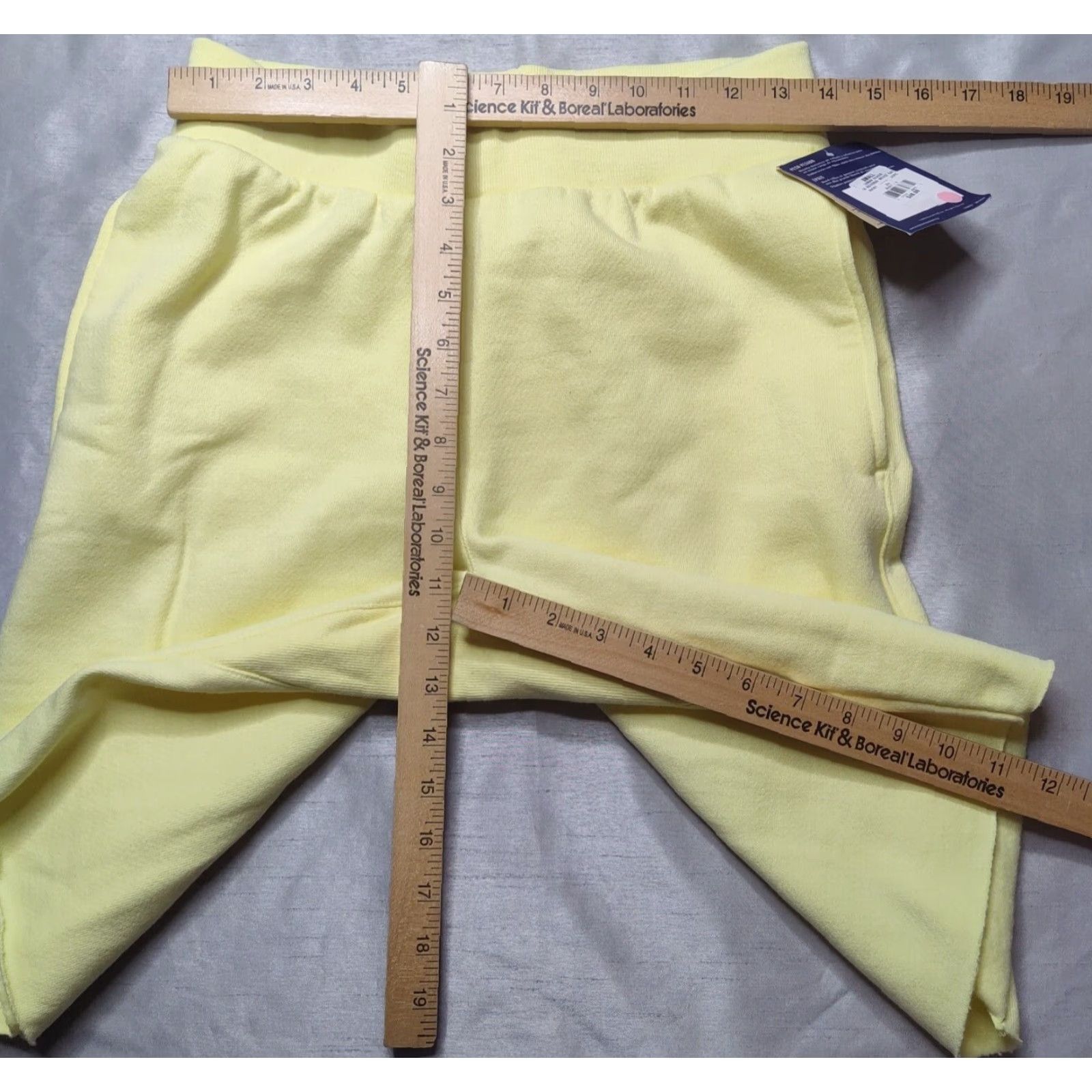 Champion CHAMPION Sweat Shorts Men S Lemon Glacier 11" Inseam Reverse Weave Drawstring Pockets NEW Size US 29 - 5 Thumbnail