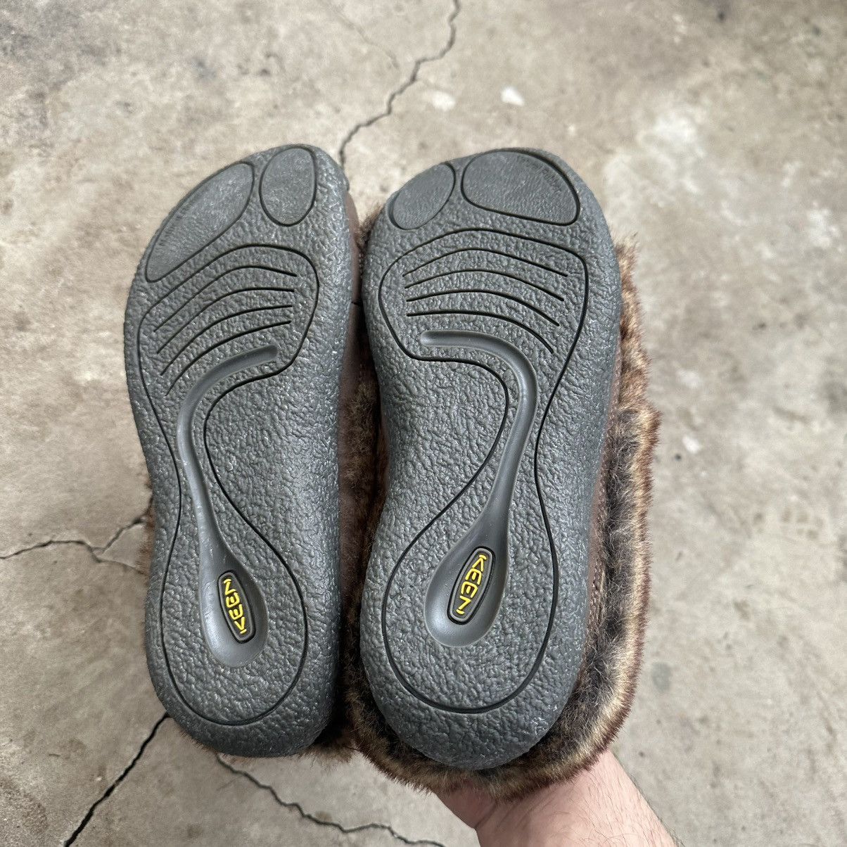 KEEN Keen howser 3 slide faux fur mule Size US 7.5 / IT 37.5 - 7 Thumbnail