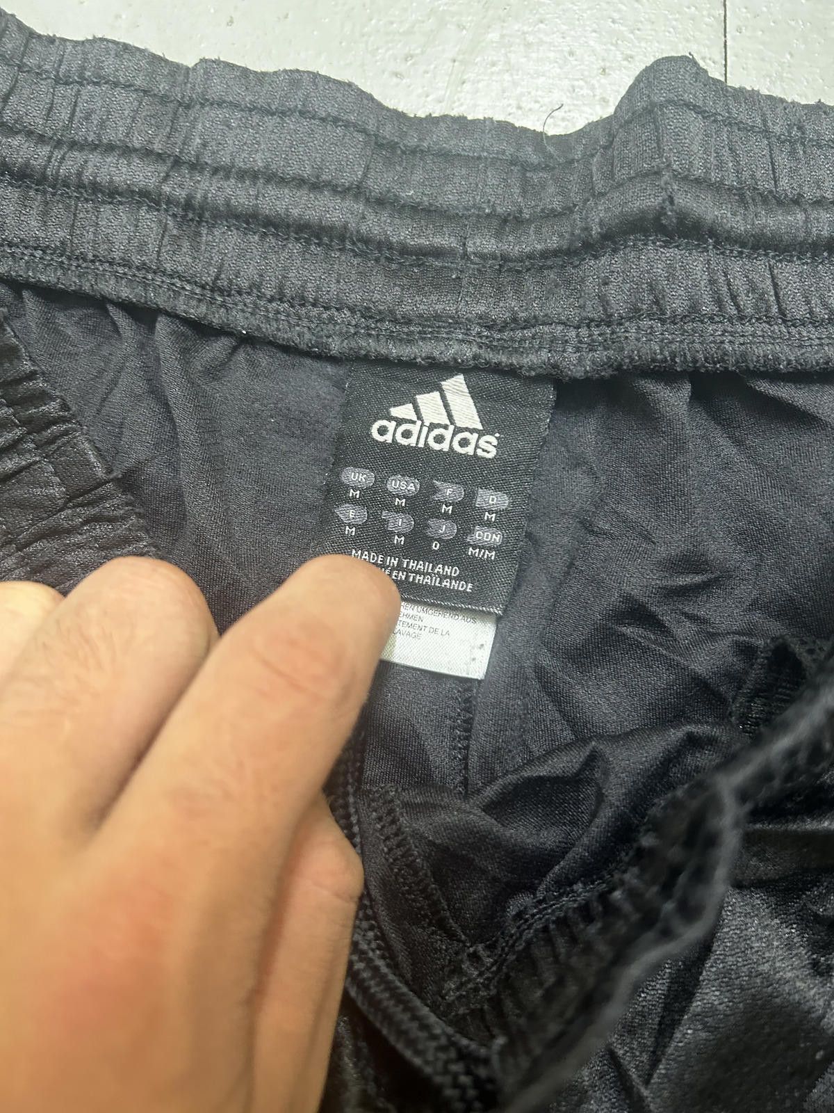 Adidas Adidas Black and Red Performance Shorts Size US 32 / EU 48 - 3 Thumbnail