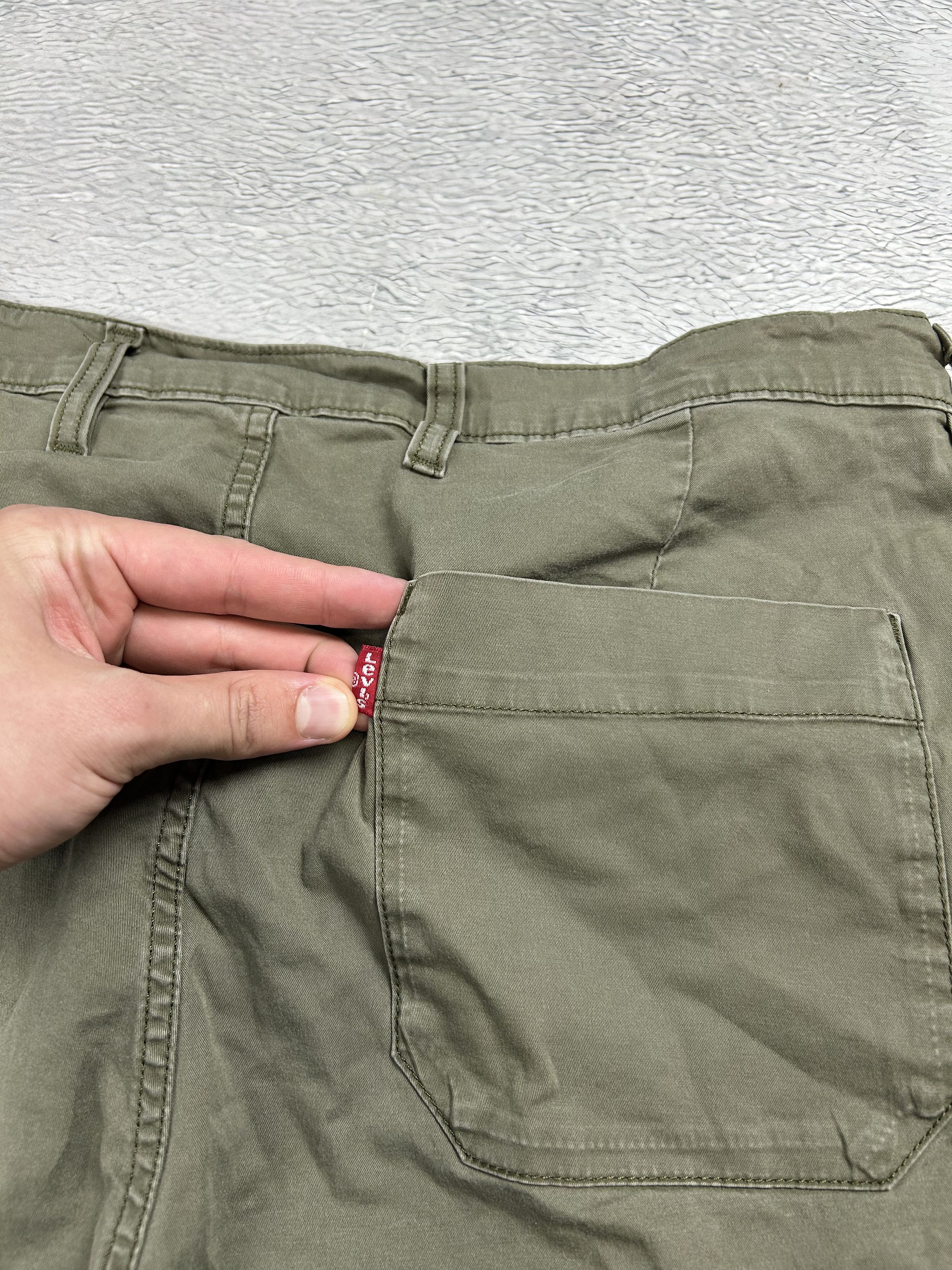 Levi's Levi's cargo shorts Straight Oldmoney style Size US 34 / EU 50 - 3 Thumbnail