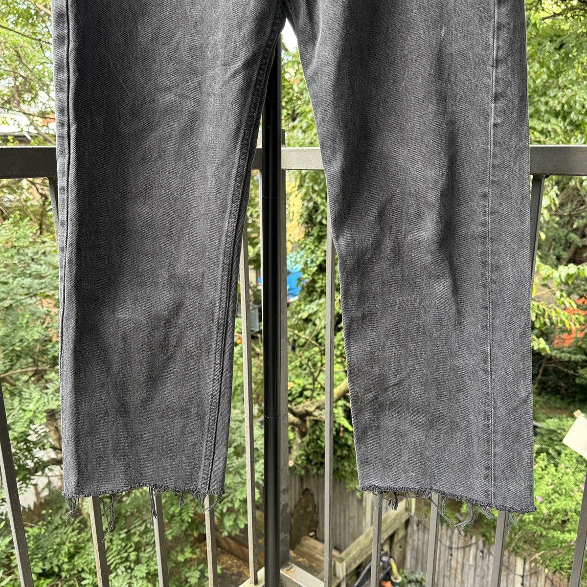 Vintage 90s Faded Black Levi's 501 Jeans ERD Grunge Chrome USA Size US 34 / EU 50 - 4 Thumbnail
