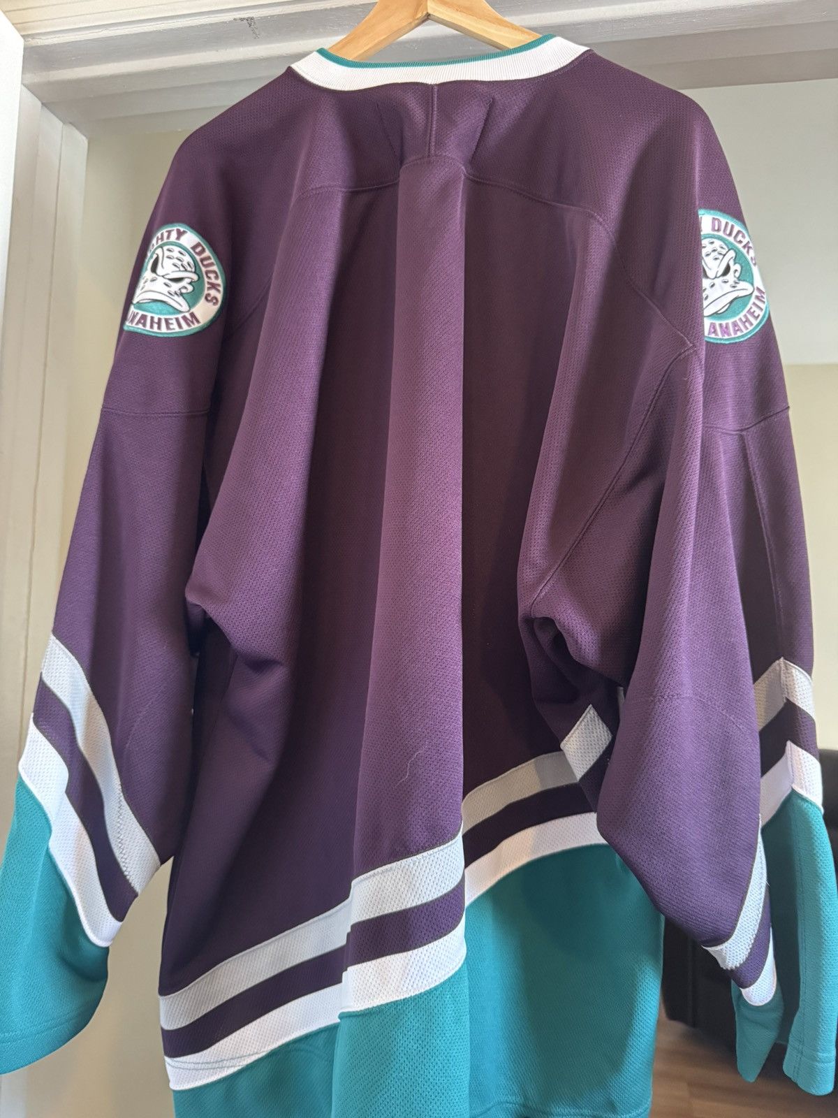 Pro Player Vintage Mighty Ducks pro player jersey size XL Size US XL / EU 56 / 4 - 5 Thumbnail