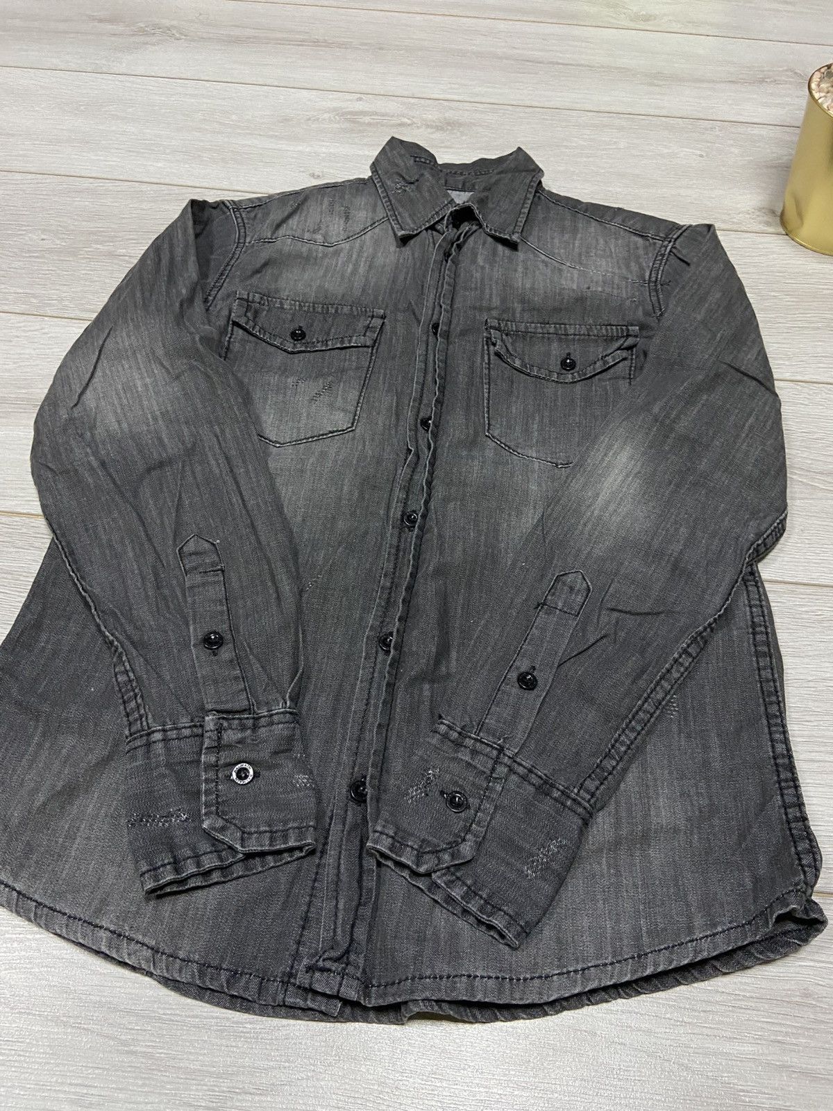 Balmain Balmain big logo sign shirt buttons spell out tear distress Size US S / EU 44-46 / 1 - 7 Thumbnail