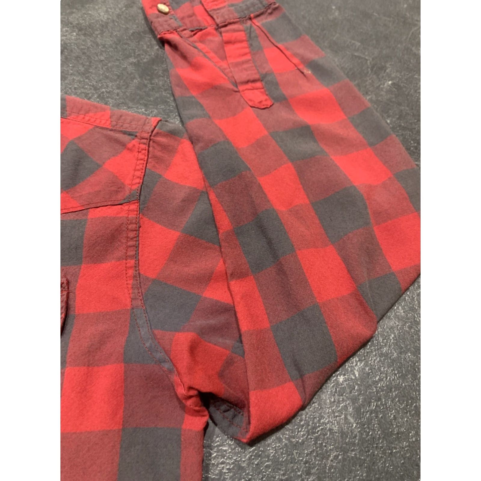 Wrangler VINTAGE Wrangler Western Plaid Pearl Snap Long Sleeve Button-Up Shirt Mens Medium Red Size US M / EU 48-50 / 2 - 2 Thumbnail
