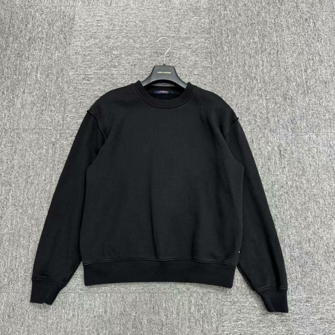 Louis Vuitton louis vuitton black sweatshirt with logo Size US S / EU 44-46 / 1 - 1 Thumbnail