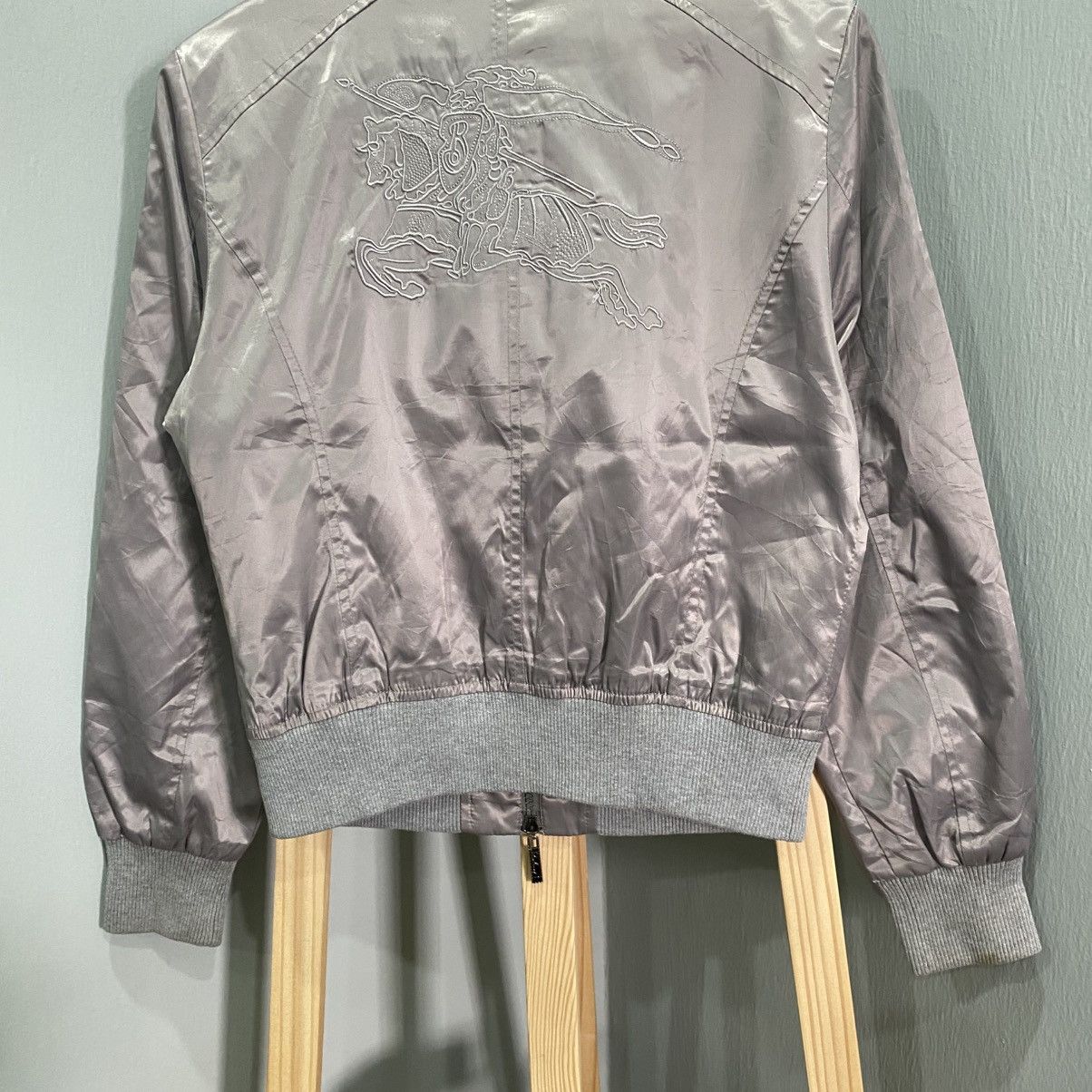 Burberry Archive Burberry MetallicGrey Equestrian Knight BomberJacket Size L / US 10 / IT 46 - 5 Thumbnail