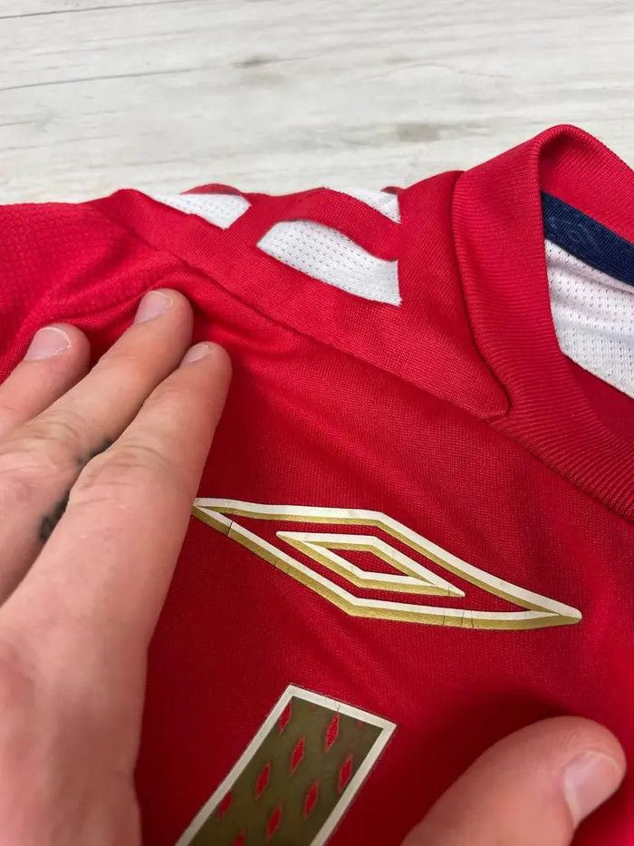 Umbro Umbro England 2006 2008 Gerrard#4 Away Shirt Soccer Jersey Size US M / EU 48-50 / 2 - 6 Thumbnail