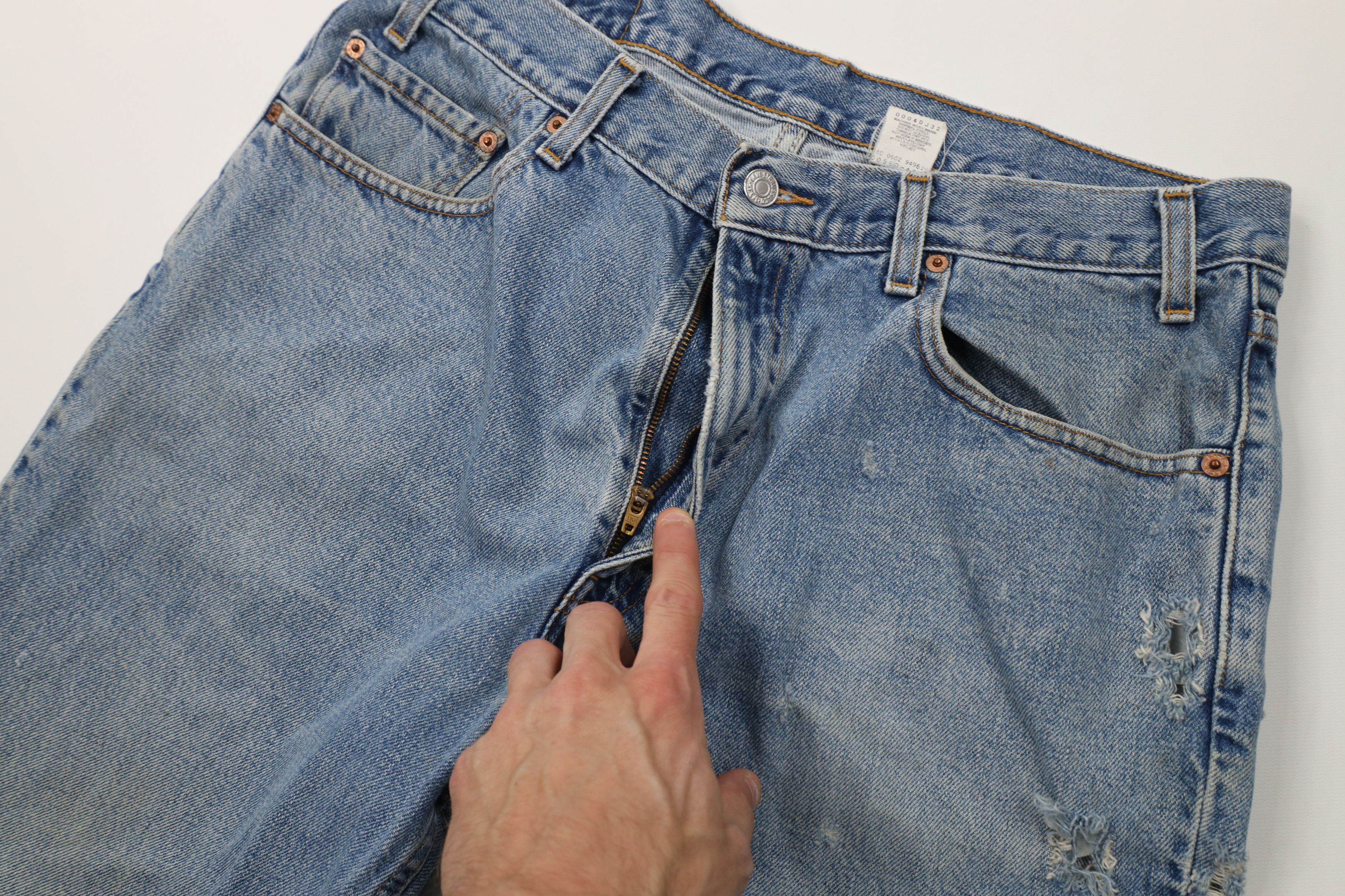 Levi's Vintage Y2K 2002 Levis 550 Relaxed Fit Denim Jeans Blue Size US 36 / EU 52 - 9 Thumbnail