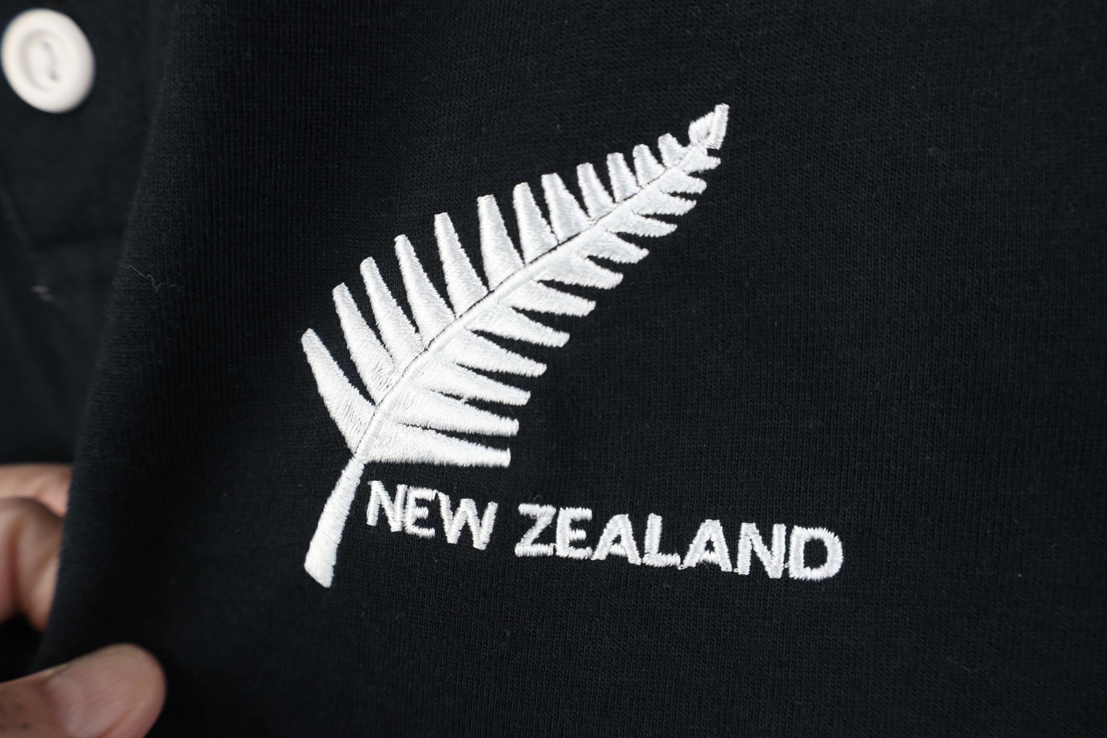 Vintage Vintage 90s New Zealand Long Sleeve Rugby Polo Shirt Black Size US S / EU 44-46 / 1 - 5 Thumbnail