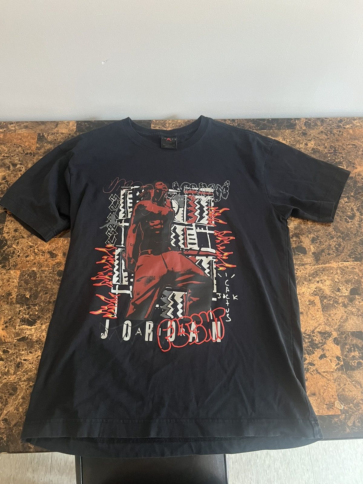 Jordan Brand × Travis Scott Travis scott air jordan shirt size Medium Size US M / EU 48-50 / 2 - 1 Thumbnail