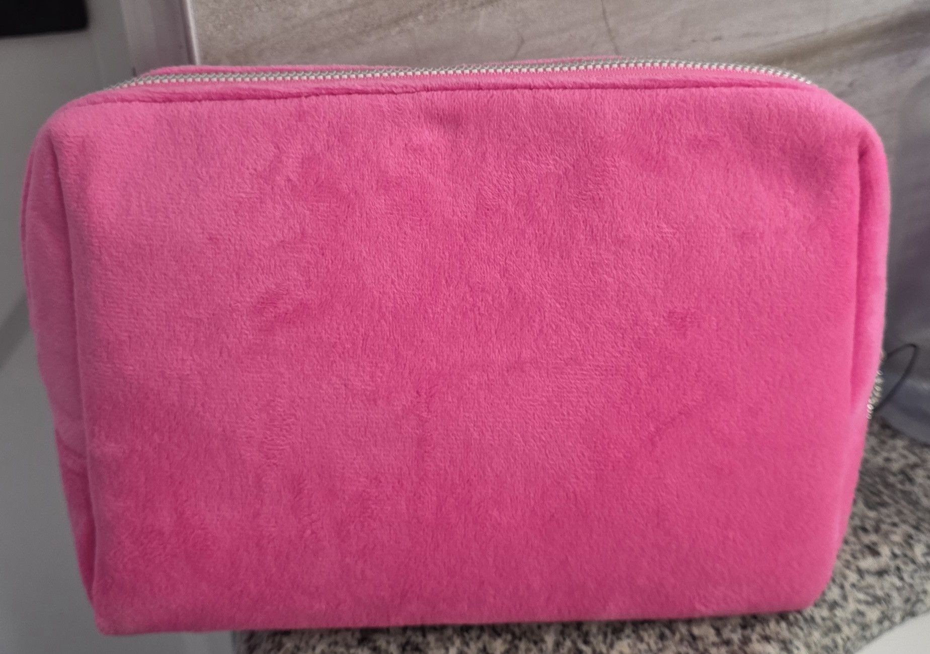Juicy Couture NWT Juicy Couture Pink Rhinestone Velour Cosmetic Travel Bag Size ONE SIZE - 2 Thumbnail