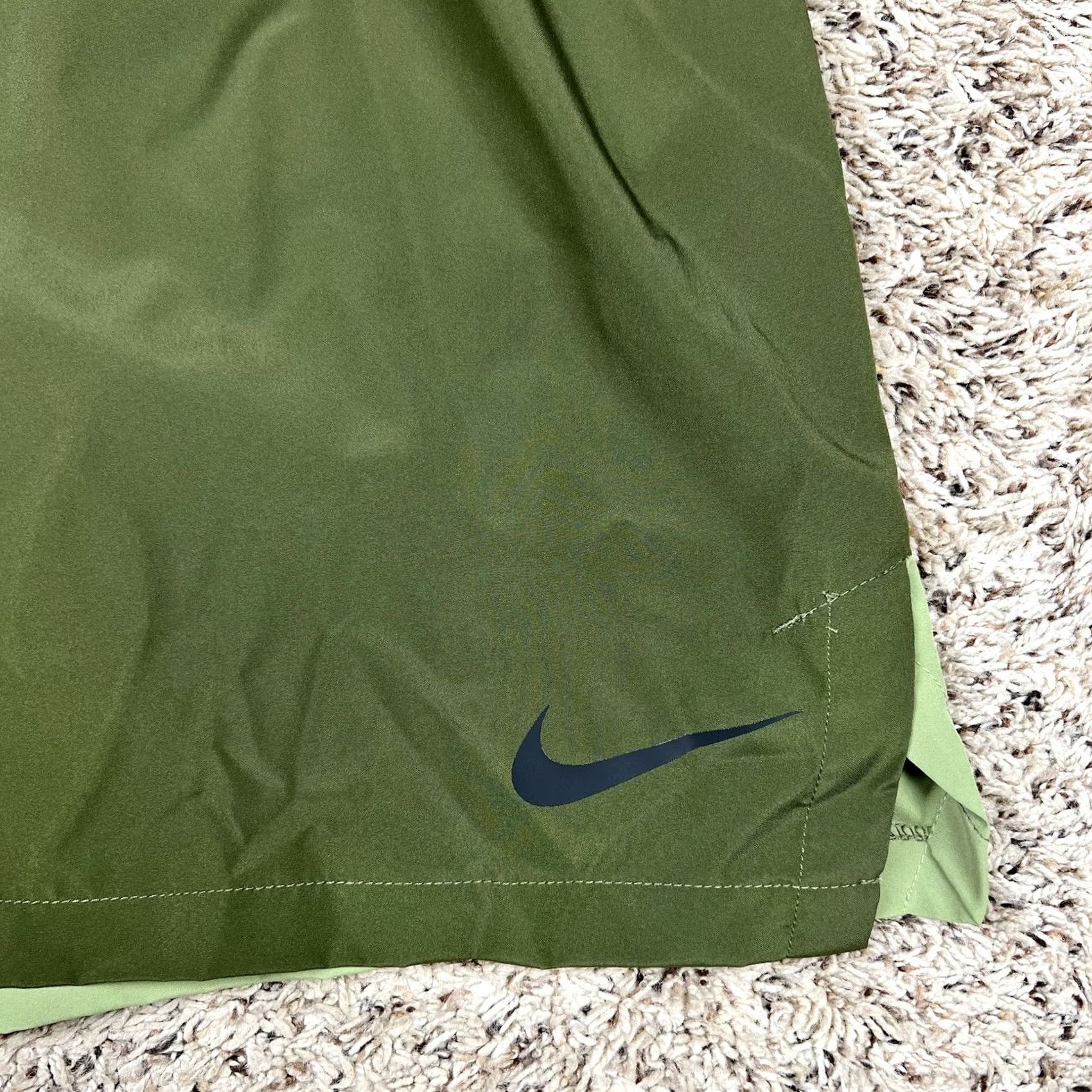 Nike Nike Dri-Fit Shorts Athletic Mens XL Pockets Swoosh Logo Green Colorblock Size US 36 / EU 52 - 5 Thumbnail