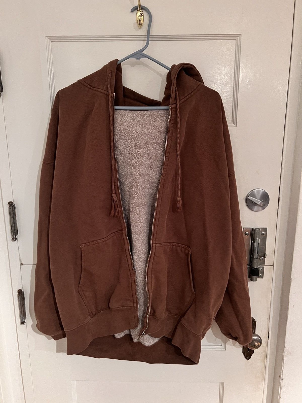 Other brown brandy melville christy hoodie Size US L / EU 52-54 / 3 - 1 Thumbnail