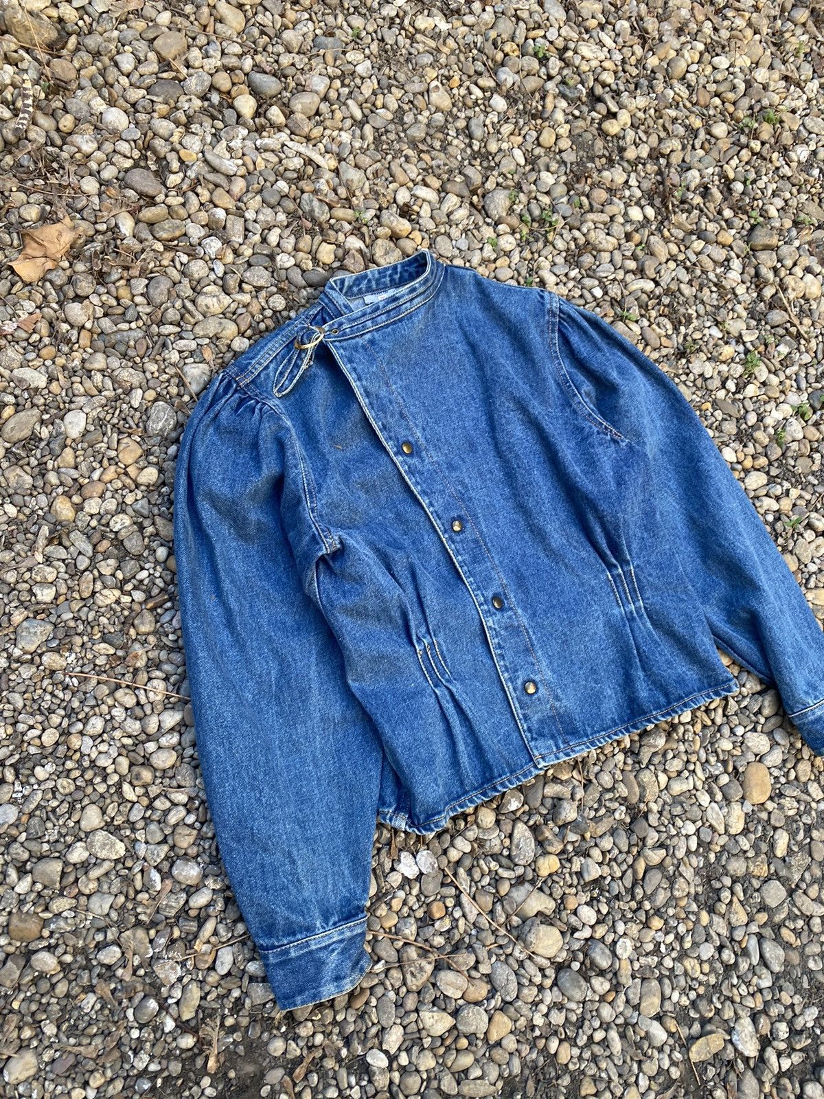 63869645_1