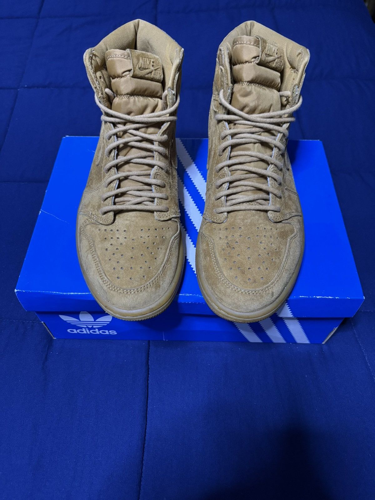 Jordan Brand Air Jordan 1 Retro OG High Wheat Size 9 Size US 9 / EU 42 - 2 Thumbnail