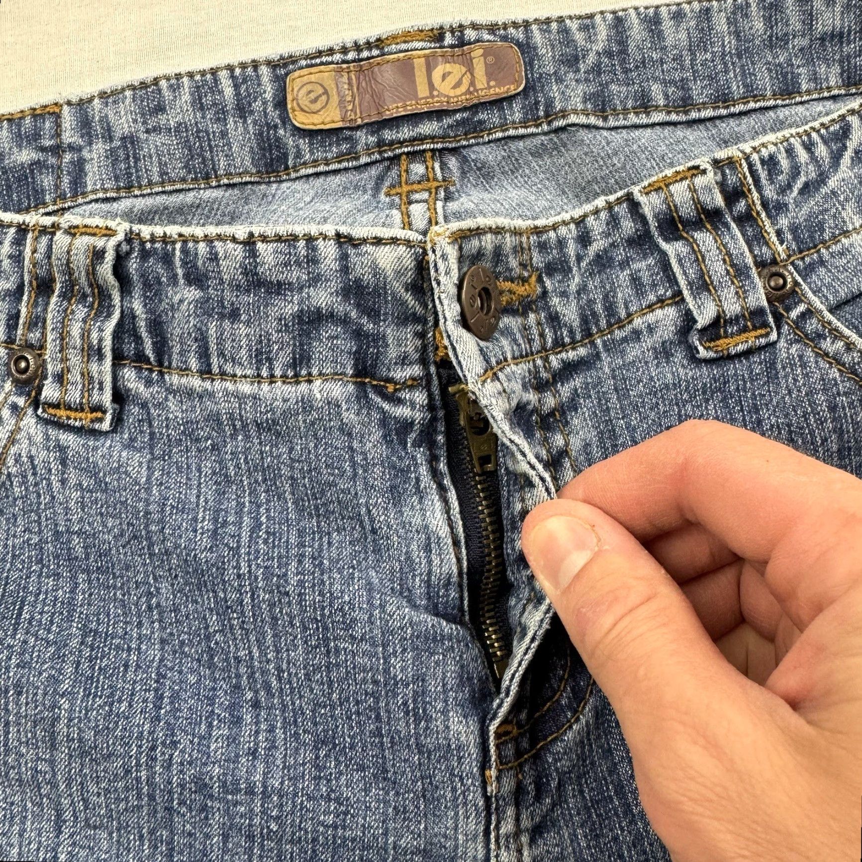 Vintage VINTAGE LEI Jeans Womens 11 Blue Flared Hipster Y2K Low Waist 2000s Jeans Girls Womens Size 32" / US 10 / IT 46 - 4 Thumbnail