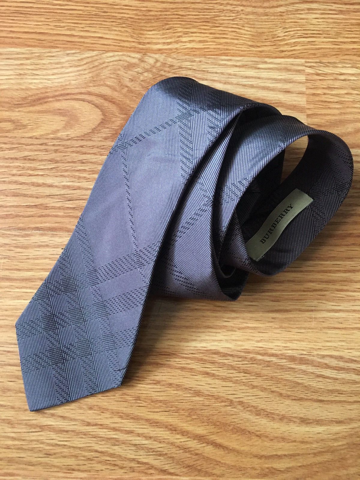 Burberry Burberry Metalic Gray Check Plaid Silk Mens Tie Size ONE SIZE - 1 Thumbnail