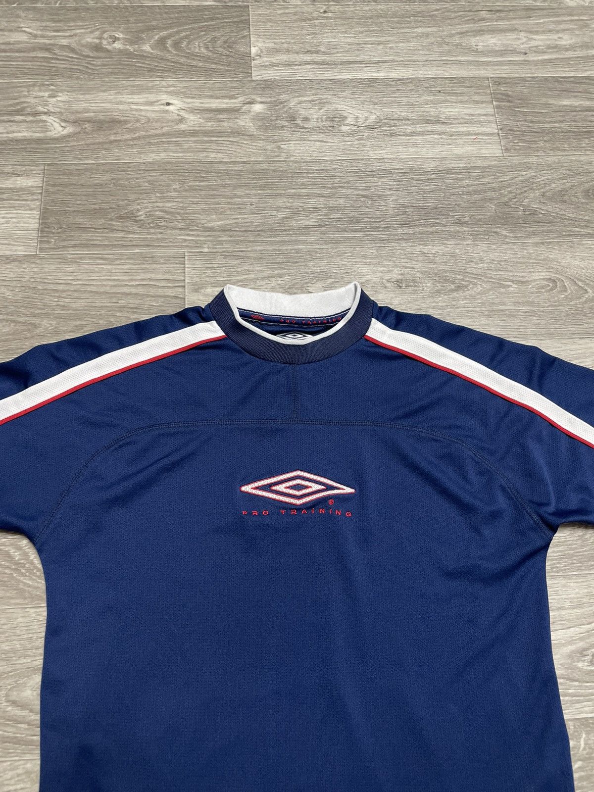 Umbro Vintage 90s Umbro Pro Training Retro Football Soccer Jersey Size US S / EU 44-46 / 1 - 2 Thumbnail