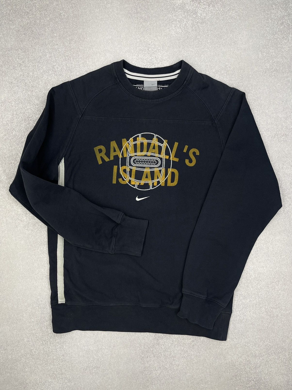 Nike × Nike ACG × Vintage Vintage Nike Randalls Island Grey Sweatshirt Center Swoosh Size US S / EU 44-46 / 1 - 2 Thumbnail