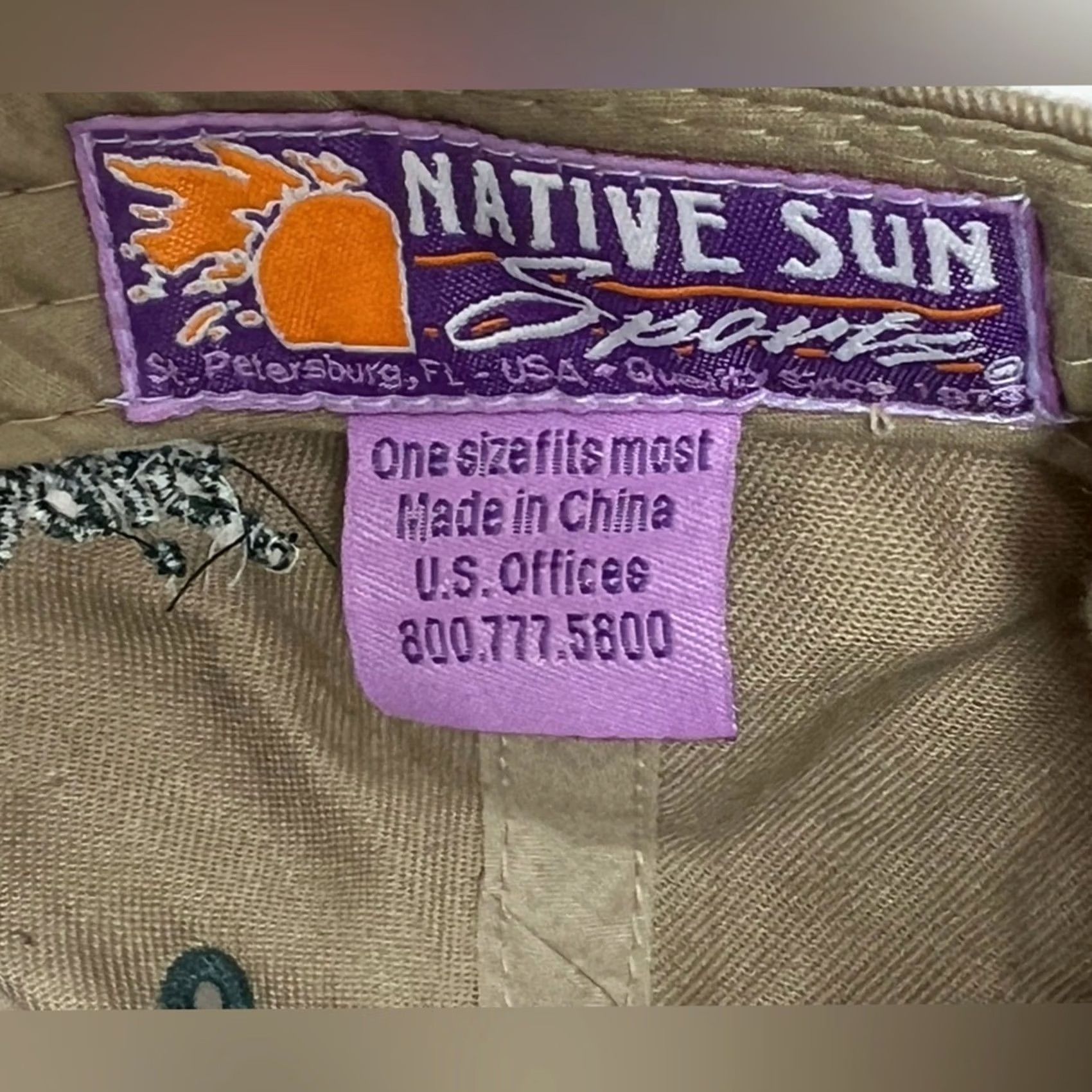 Native VINTAGE Outback Bowl Tampa Bay 2005 Georgia vs. Wisconsin Baseball Hat Cap NWT Men One Size Tan Native Sun Baseball Cap Mens Size ONE SIZE - 8 Thumbnail