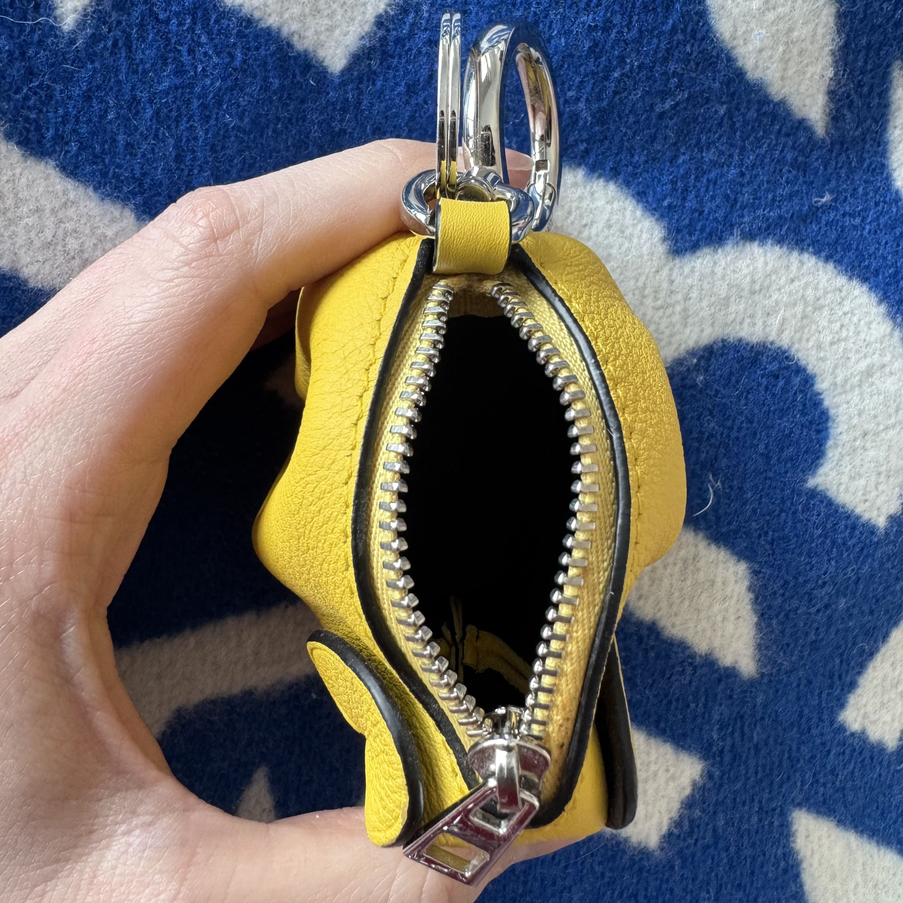 Loewe Elephant charm in classic calfskin Size ONE SIZE - 5 Thumbnail